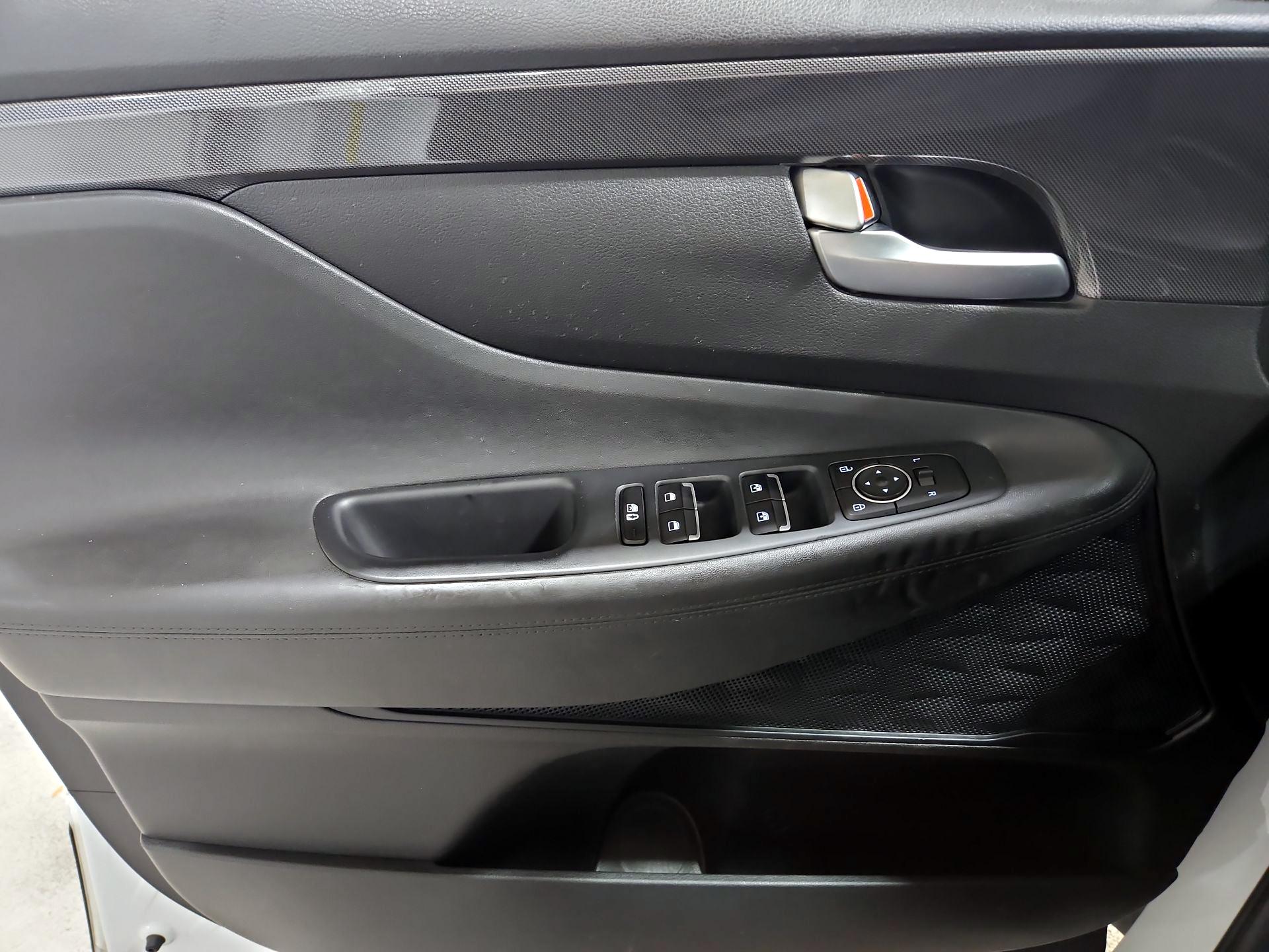 Thumbnail: 2022 Hyundai Santa Fe - 12