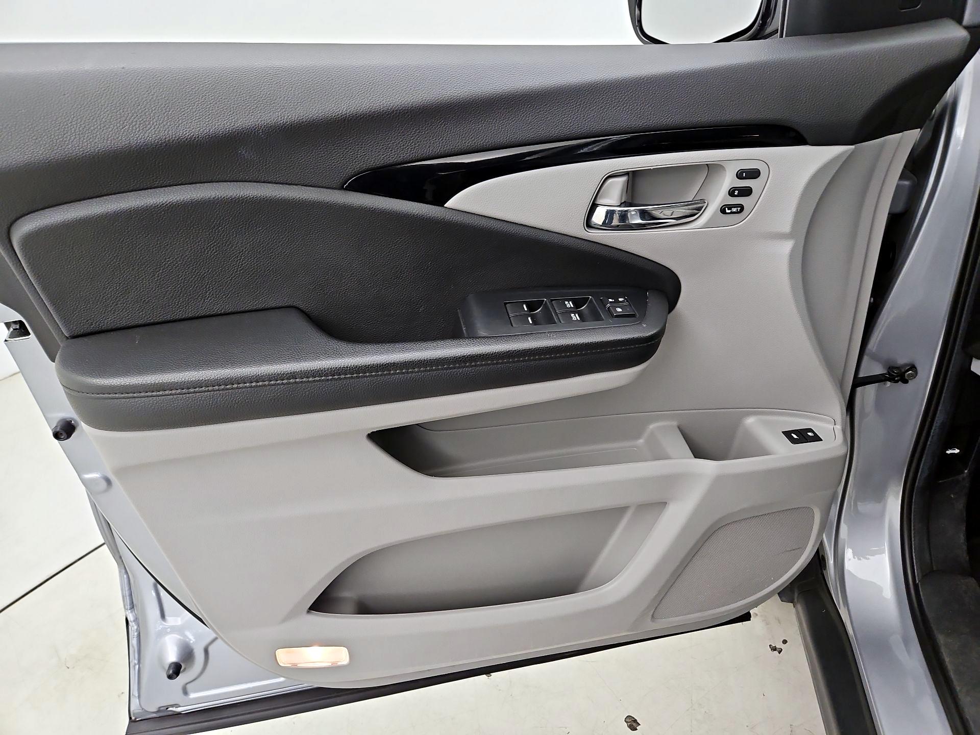 Thumbnail: 2022 Honda Pilot - 12