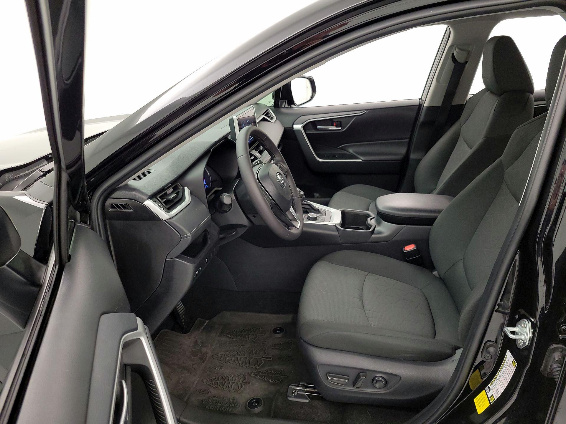 Thumbnail: 2024 Toyota RAV4 - 11