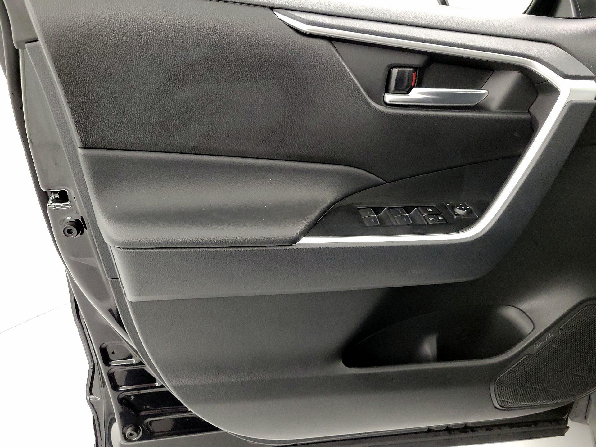 Thumbnail: 2024 Toyota RAV4 - 12