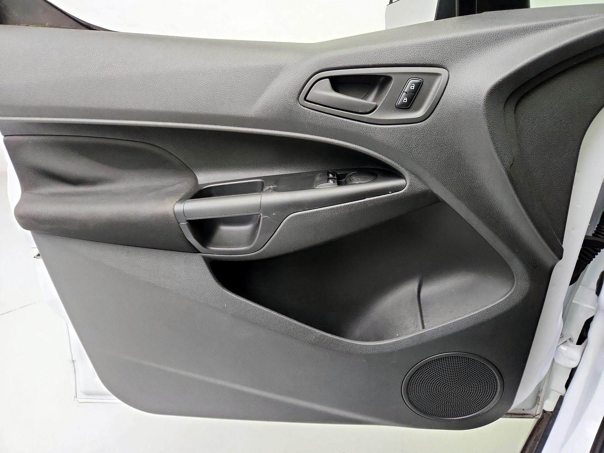 Thumbnail: 2016 Ford Transit Series - 12