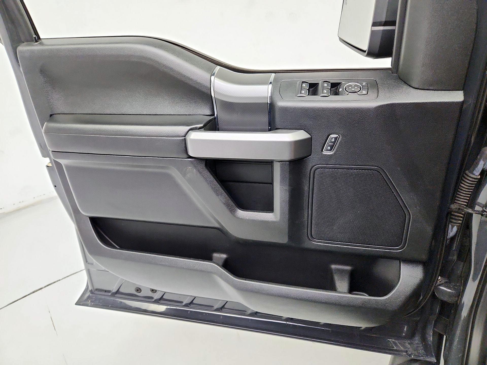 Thumbnail: 2016 Ford F-150 - 12