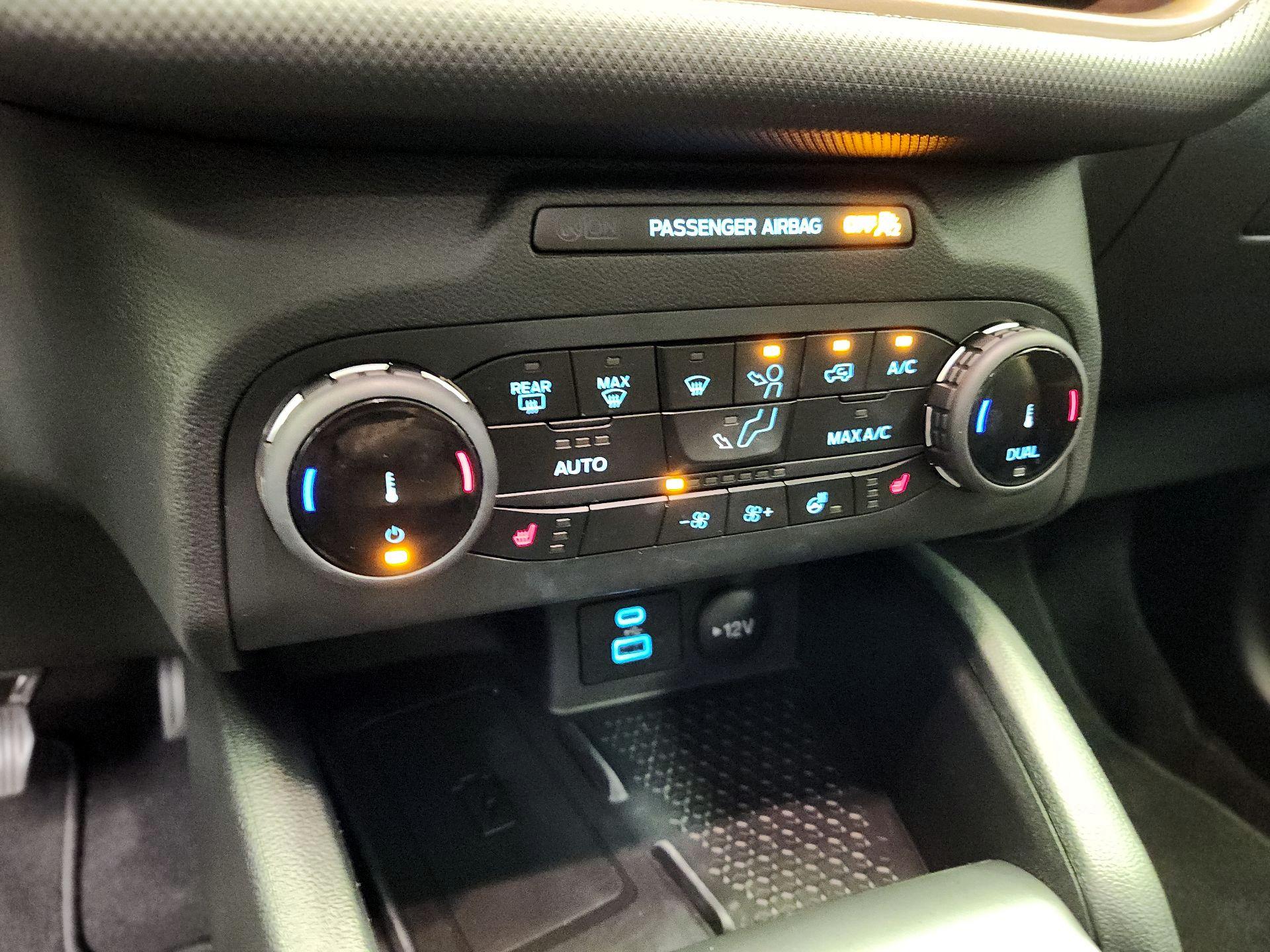 Thumbnail: 2022 Ford Bronco Sport - 16