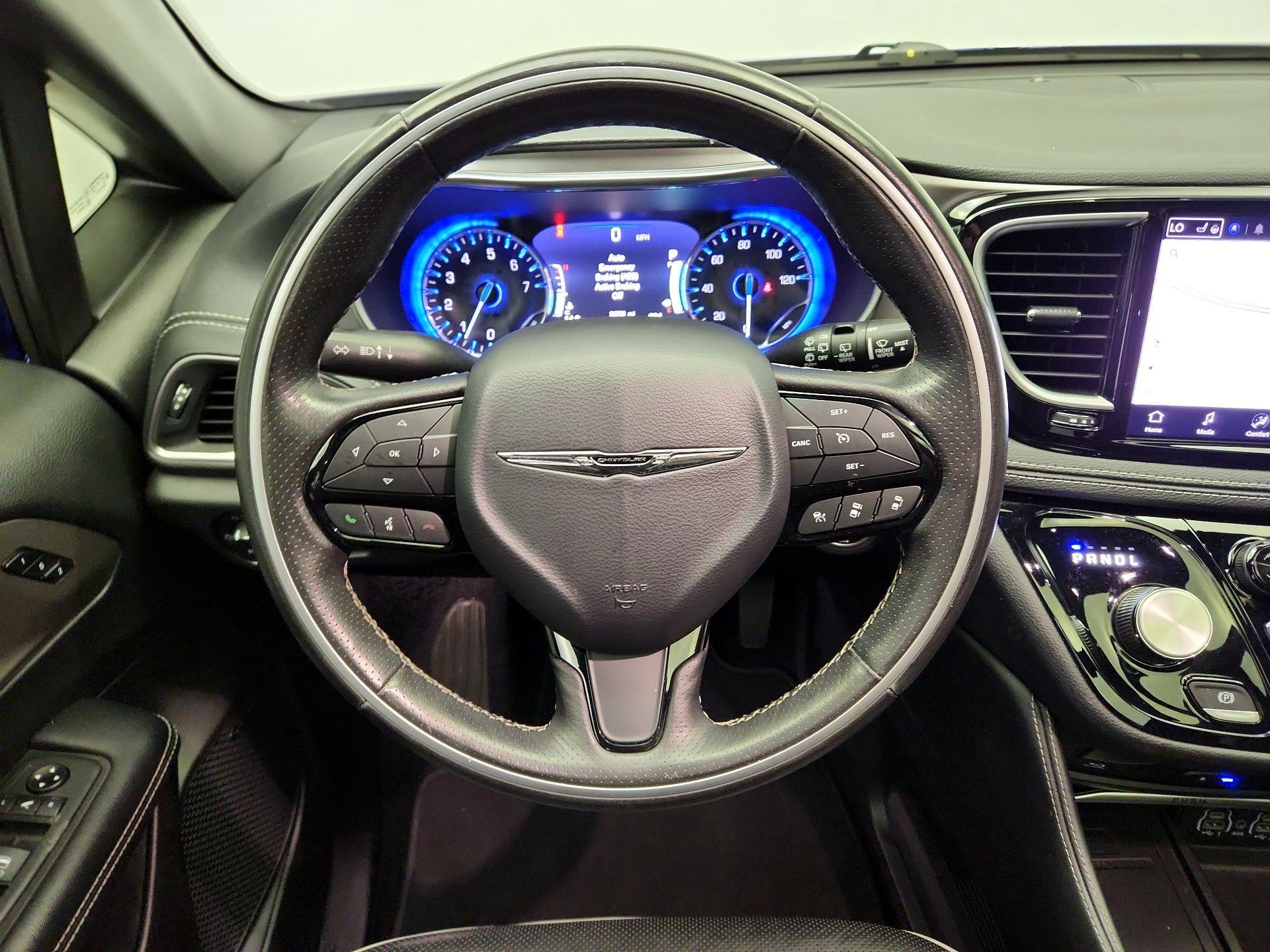 Thumbnail: 2021 Chrysler Pacifica - 10