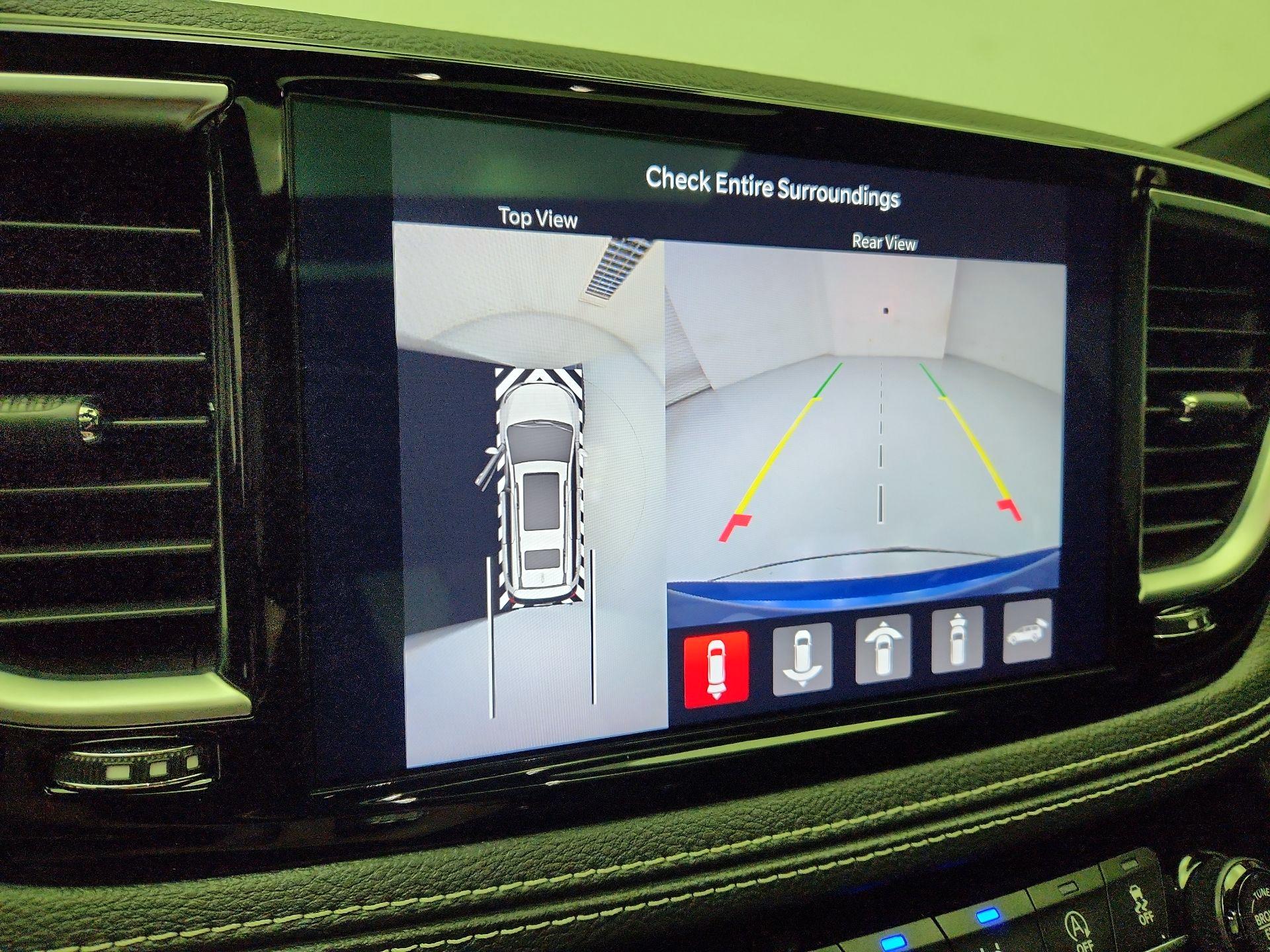 Thumbnail: 2021 Chrysler Pacifica - 15