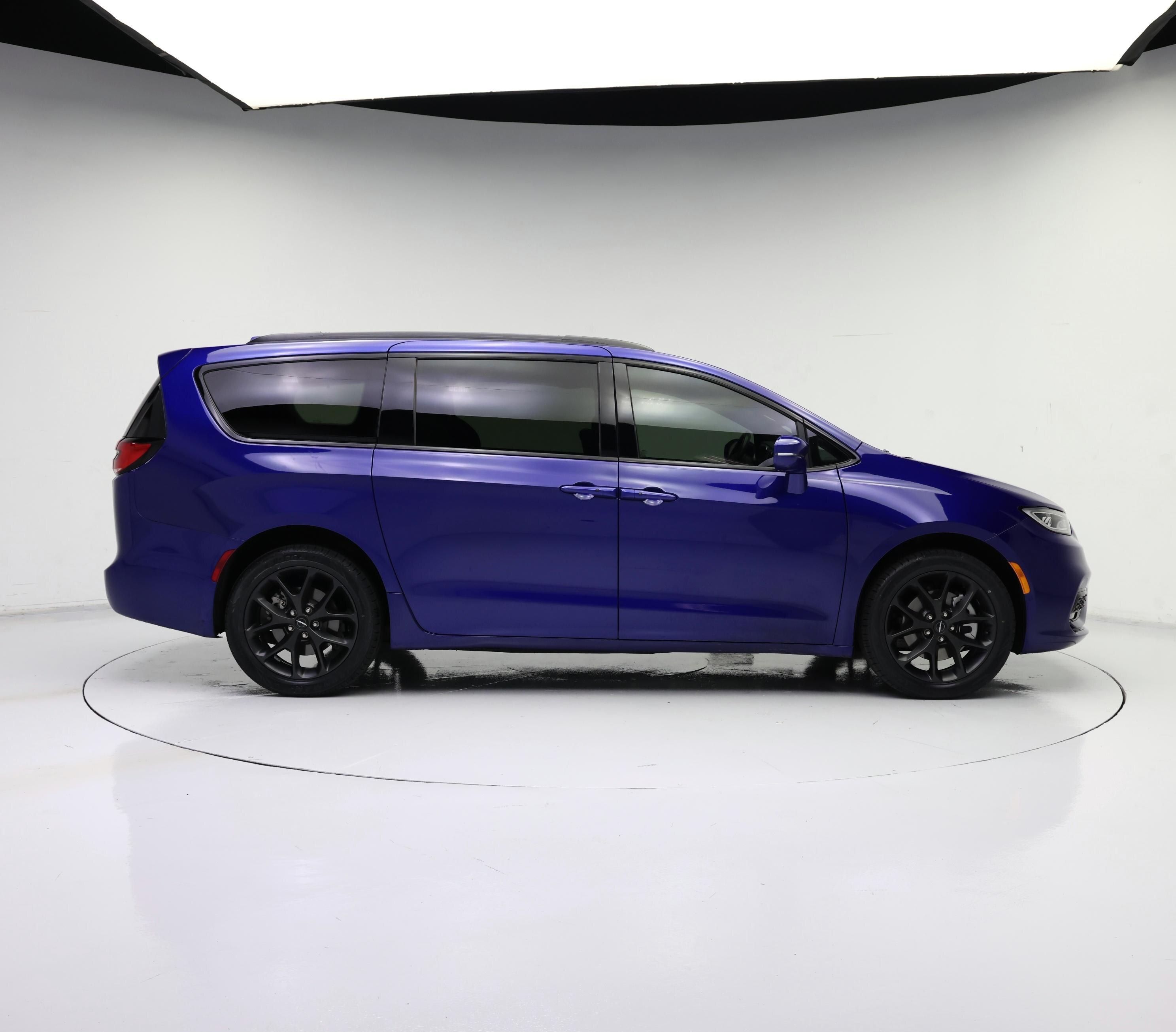 Thumbnail: 2021 Chrysler Pacifica - 7