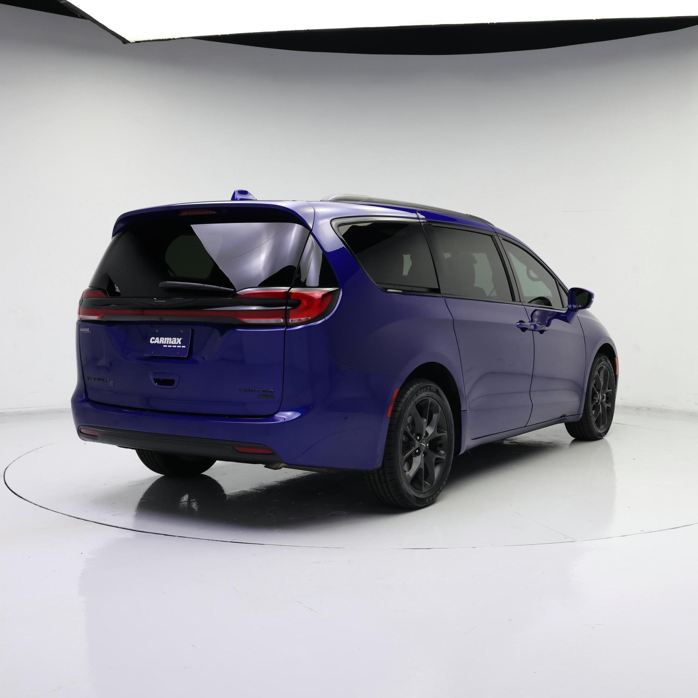 Thumbnail: 2021 Chrysler Pacifica - 8
