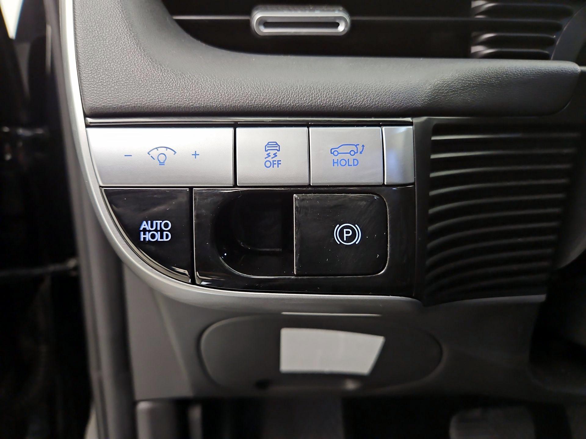 Thumbnail: 2023 Hyundai Ioniq 5 - 13