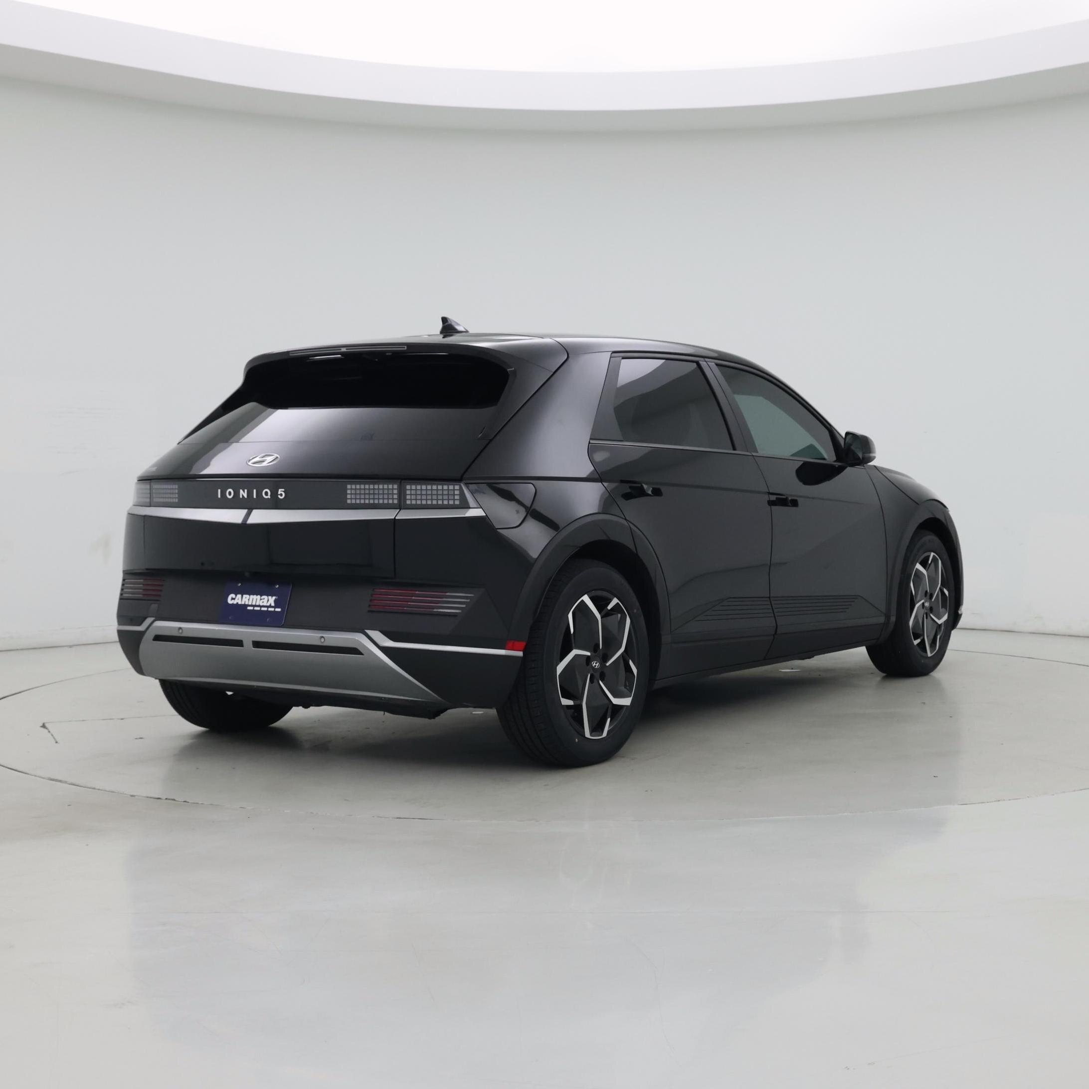 Thumbnail: 2023 Hyundai Ioniq 5 - 8