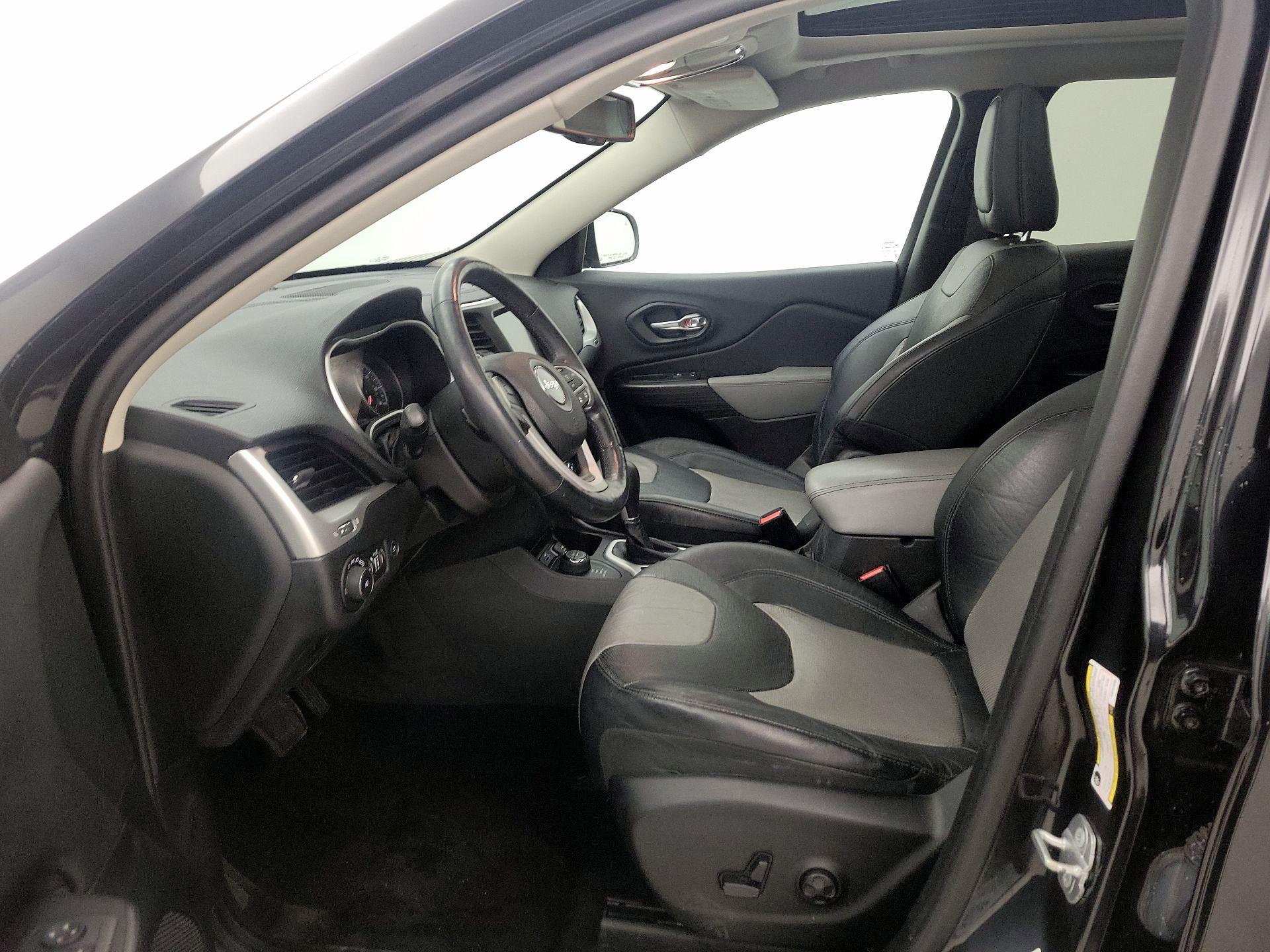 Thumbnail: 2014 Jeep Cherokee - 11