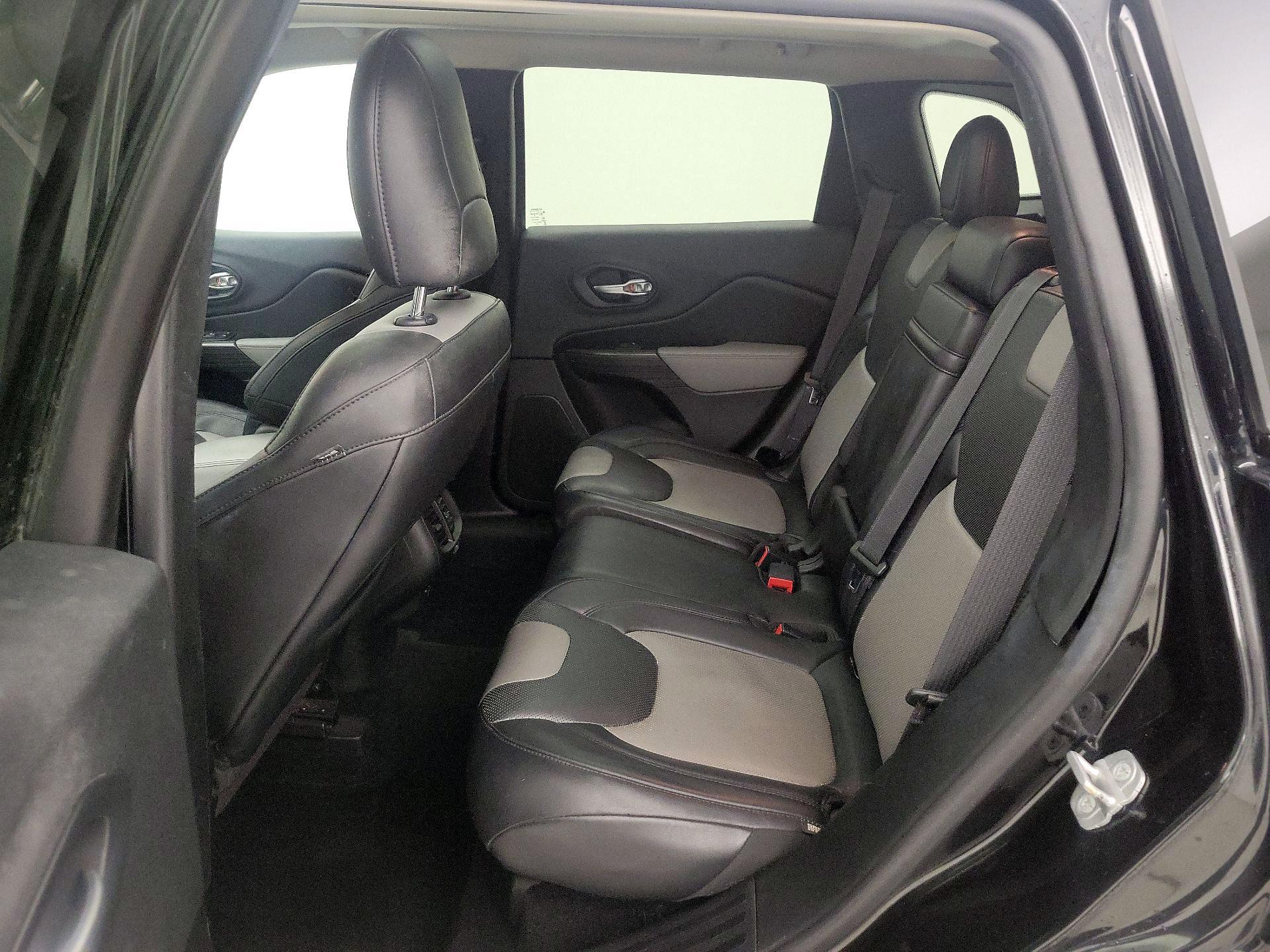 Thumbnail: 2014 Jeep Cherokee - 20