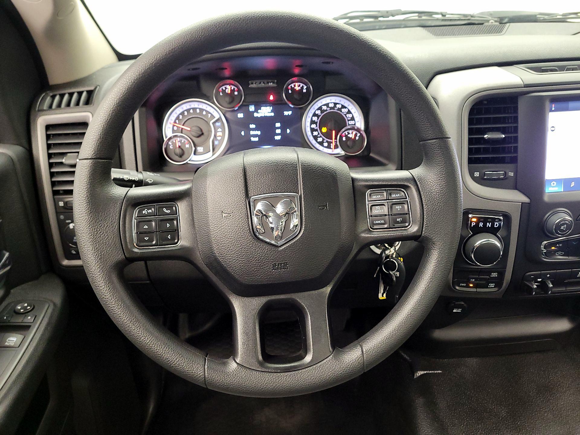 Thumbnail: 2023 RAM 1500 Classic - 10