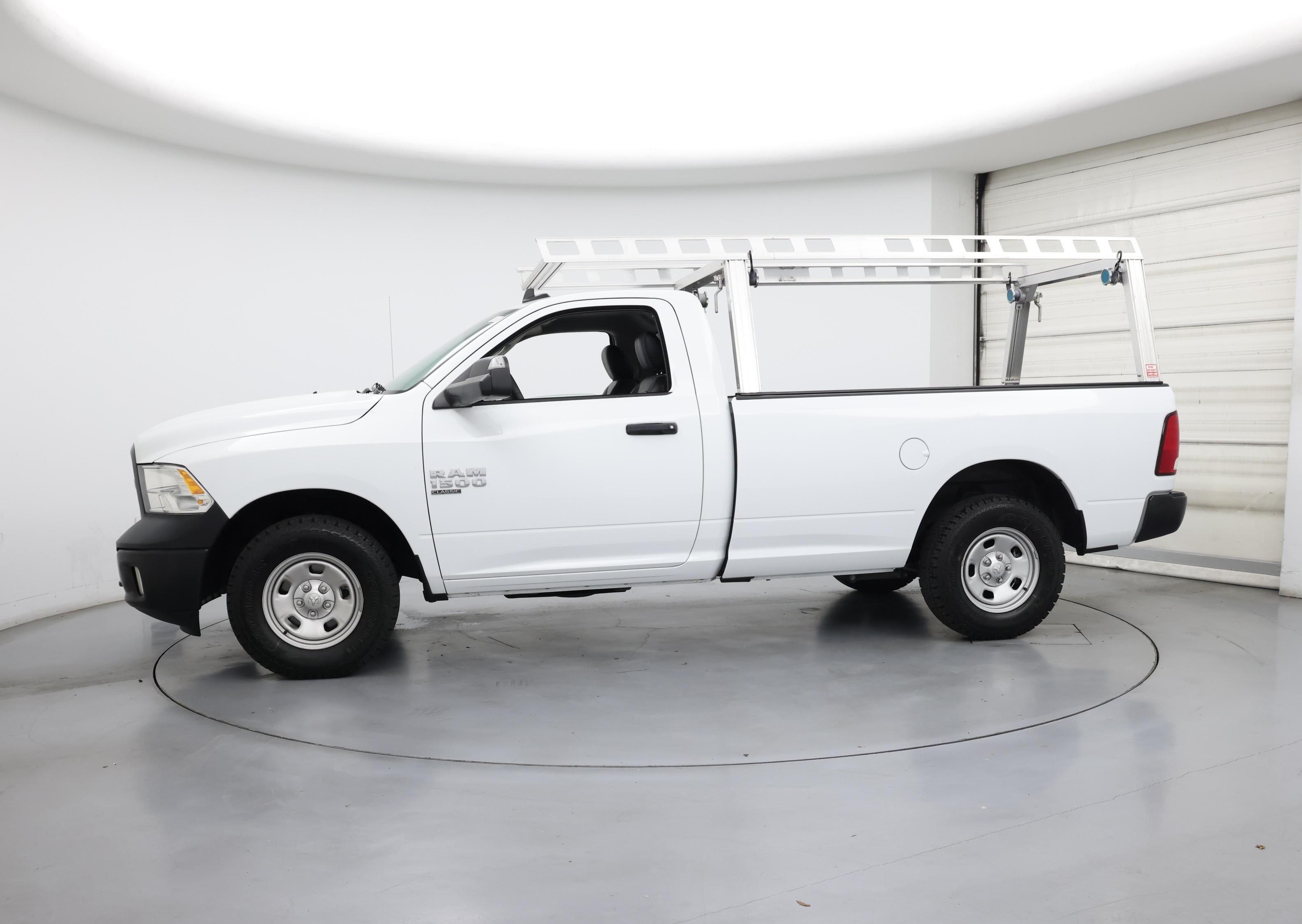 Thumbnail: 2023 RAM 1500 Classic - 3