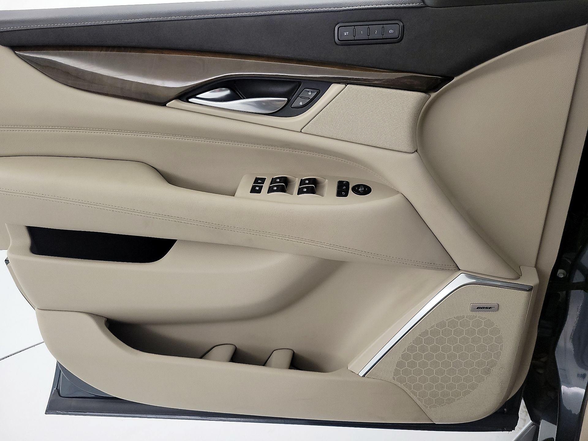 Thumbnail: 2019 Cadillac Escalade - 12