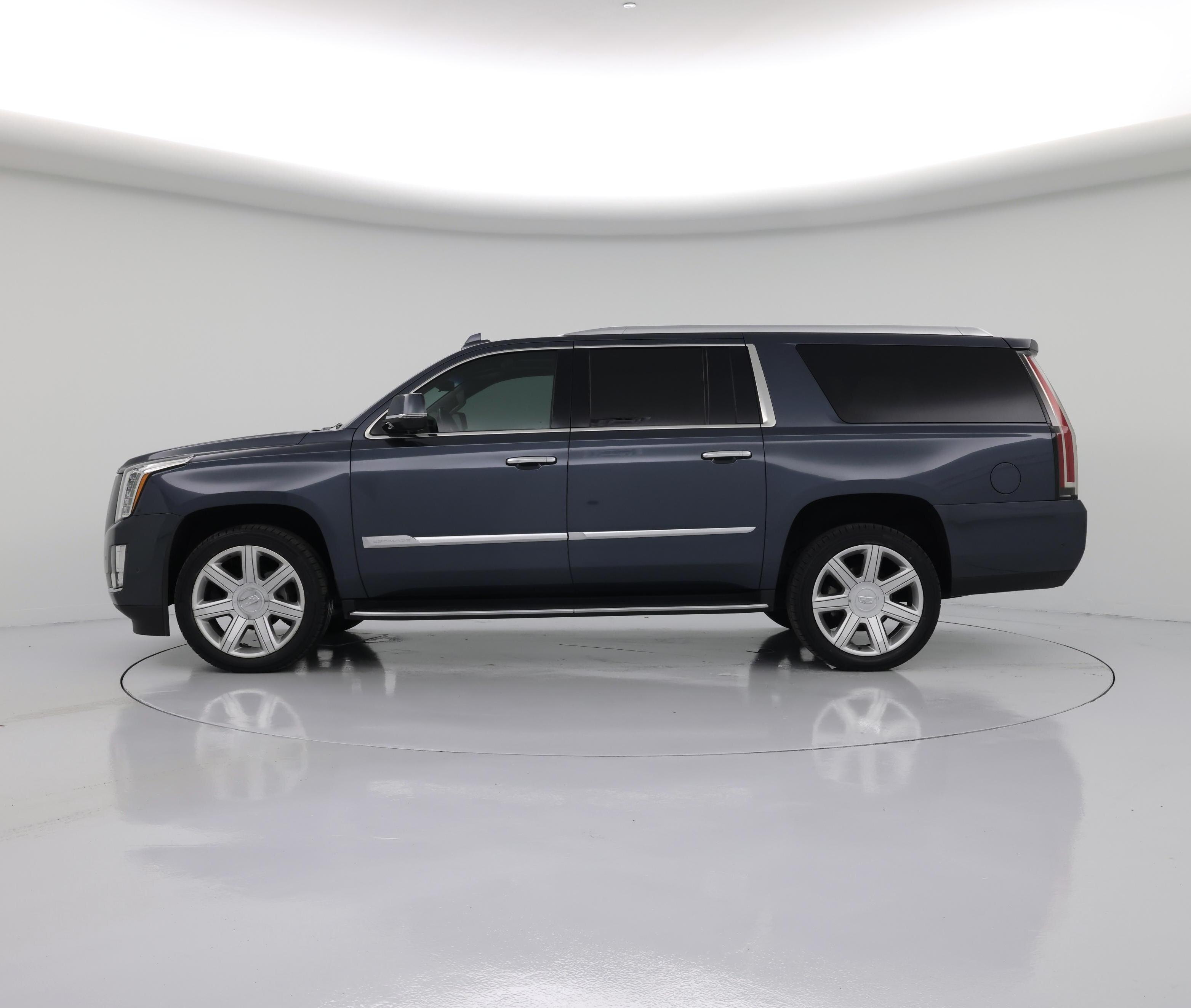 Thumbnail: 2019 Cadillac Escalade - 3