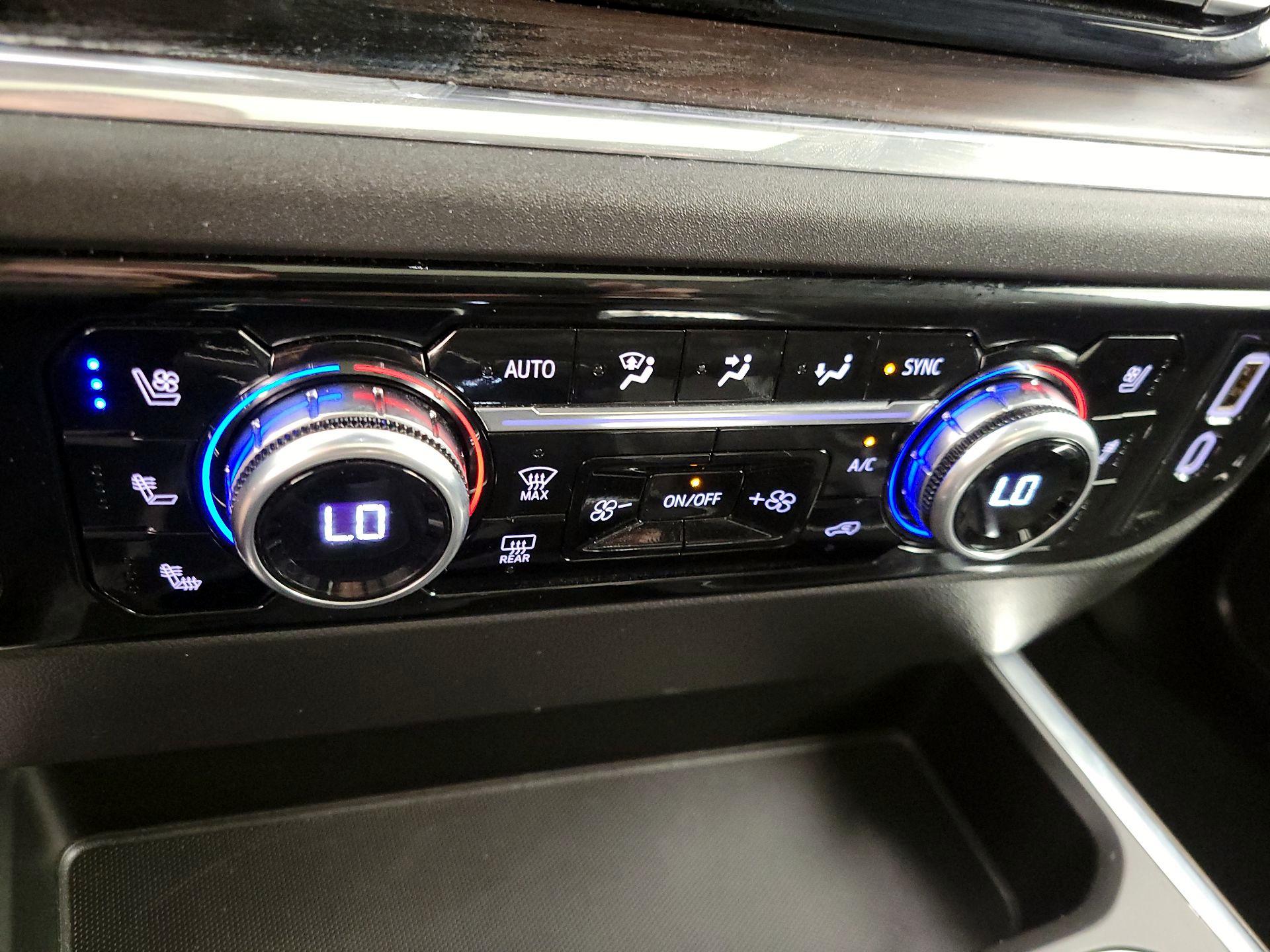 Thumbnail: 2024 GMC Sierra 1500 - 16