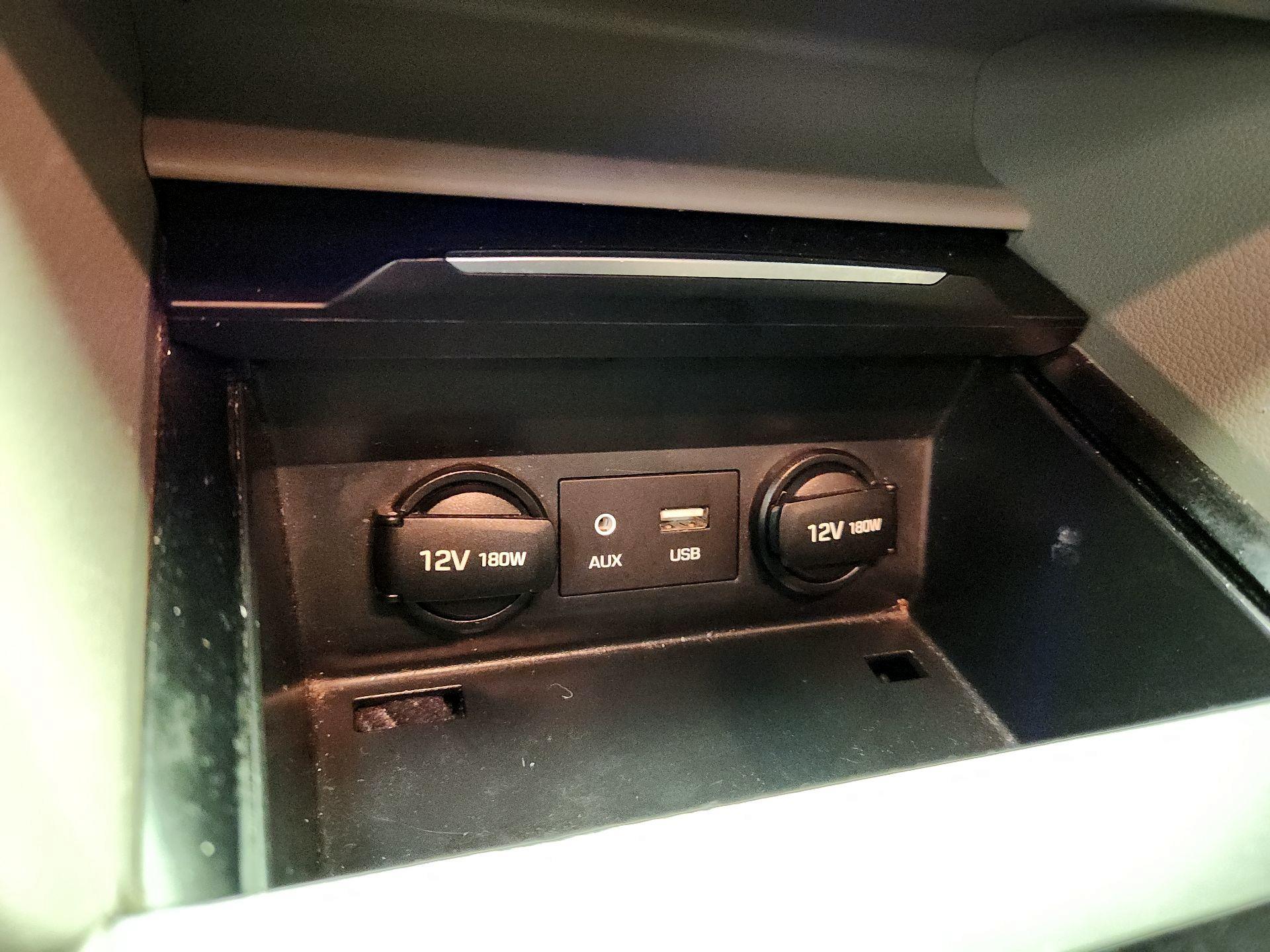 Thumbnail: 2018 Hyundai Elantra - 18