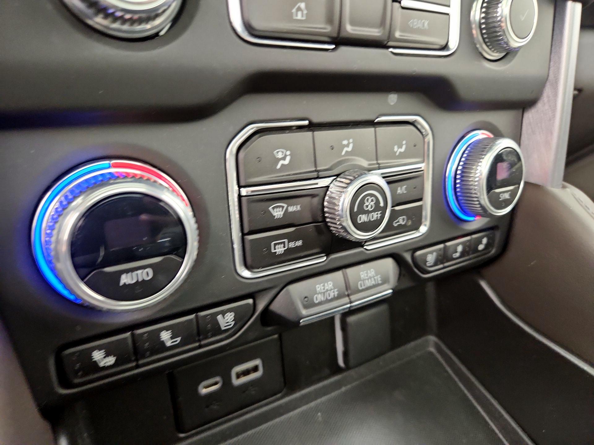 Thumbnail: 2023 GMC Yukon XL - 16