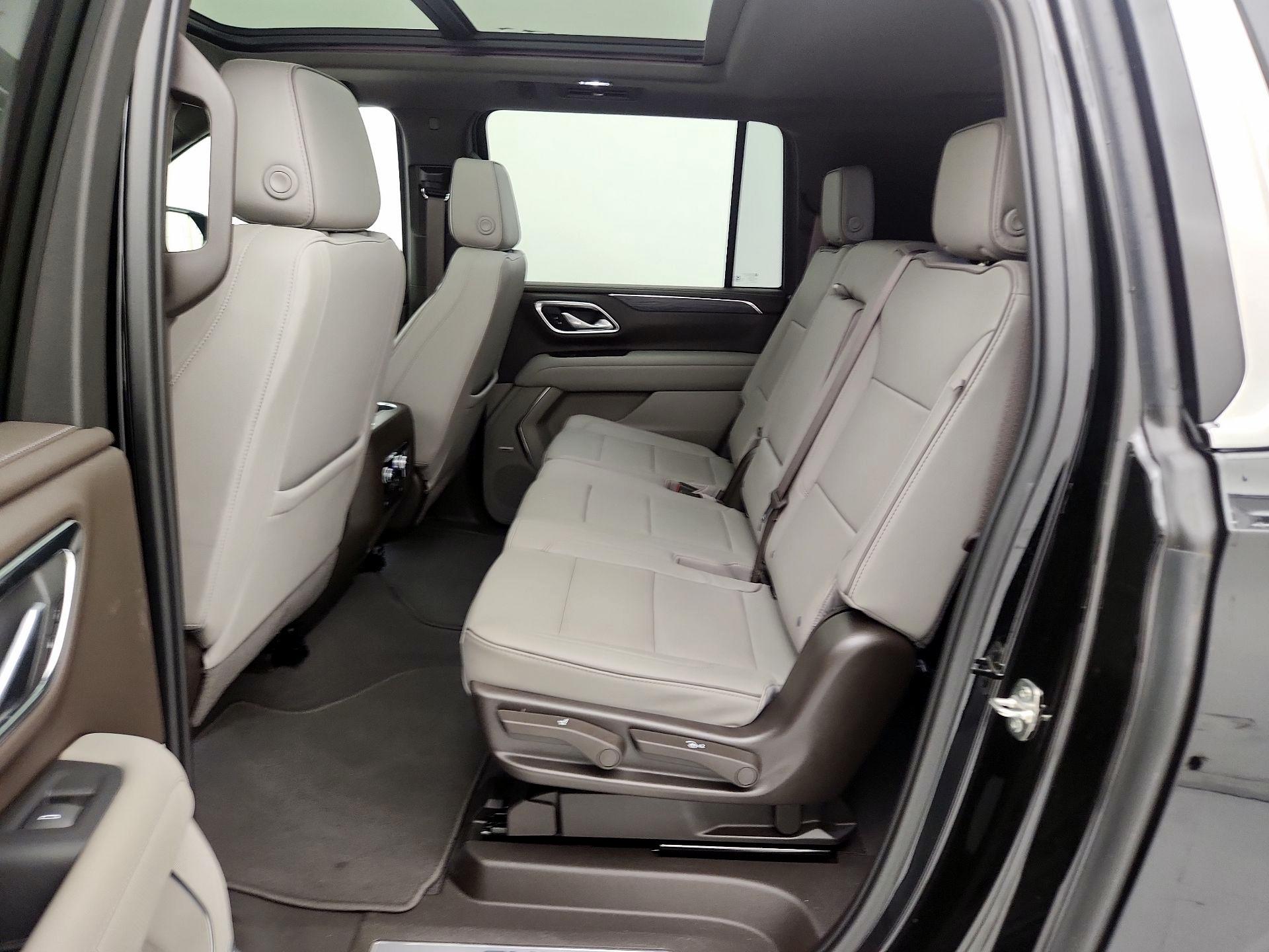 Thumbnail: 2023 GMC Yukon XL - 20