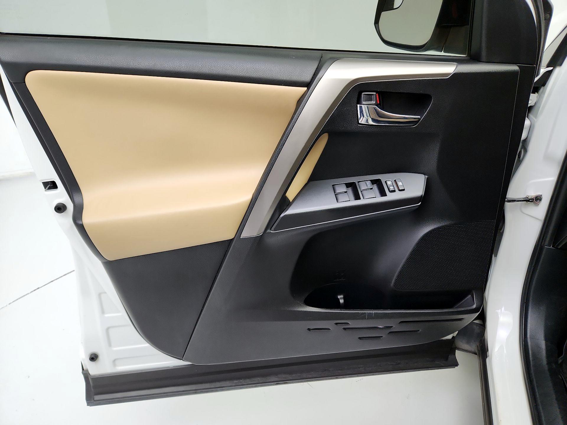 Thumbnail: 2017 Toyota RAV4 - 12