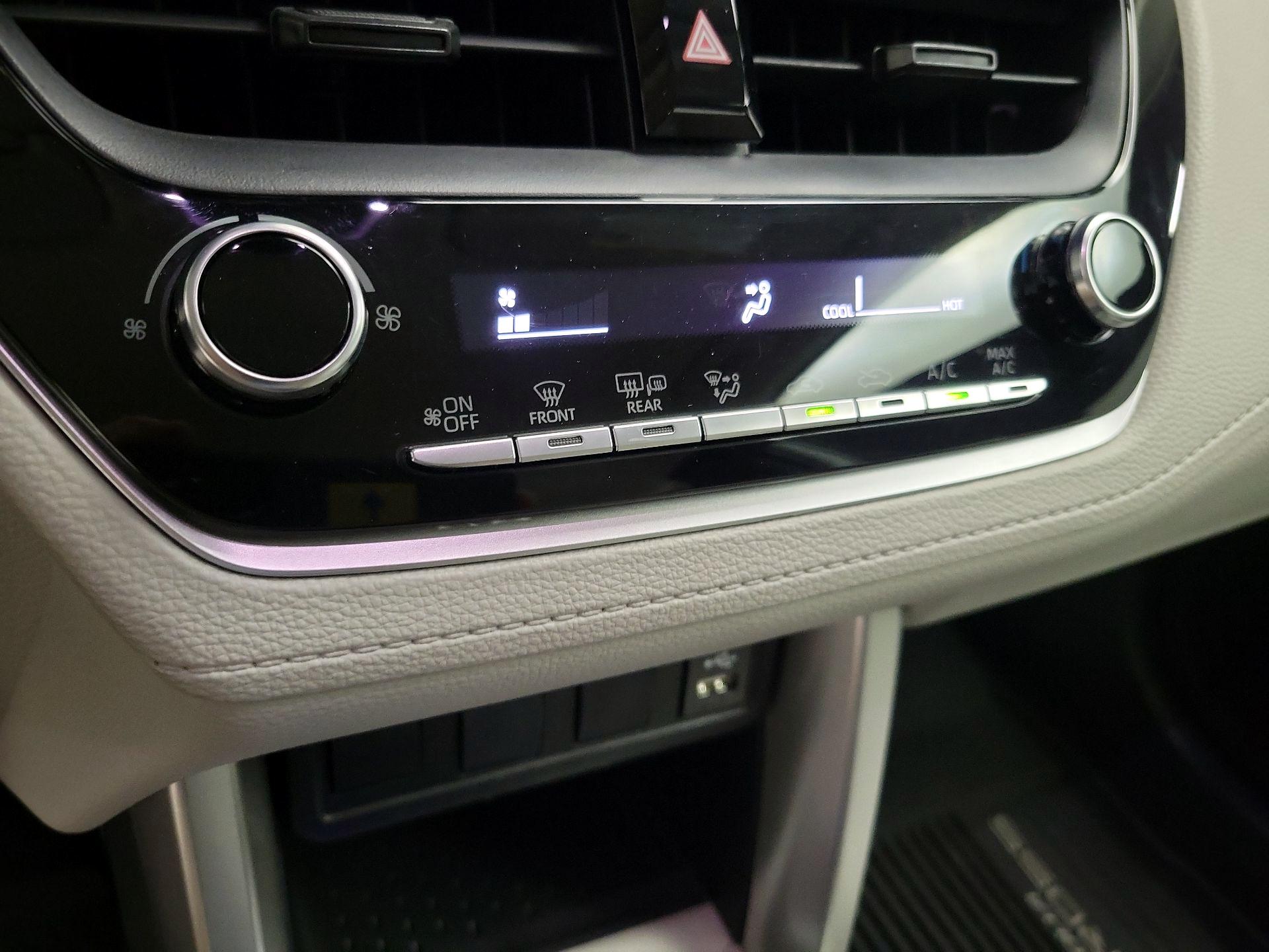 Thumbnail: 2022 Toyota Corolla Cross - 17