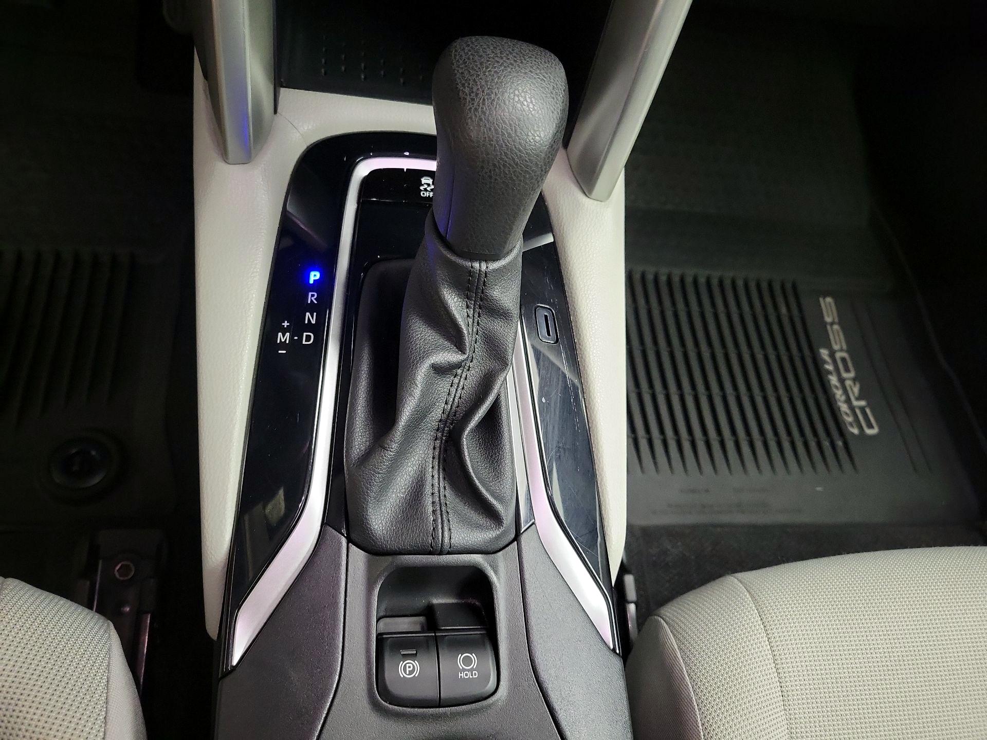 Thumbnail: 2022 Toyota Corolla Cross - 18