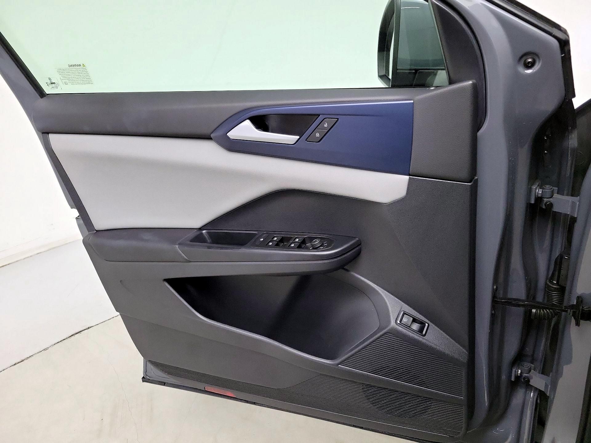 Thumbnail: 2023 Volkswagen Taos - 12