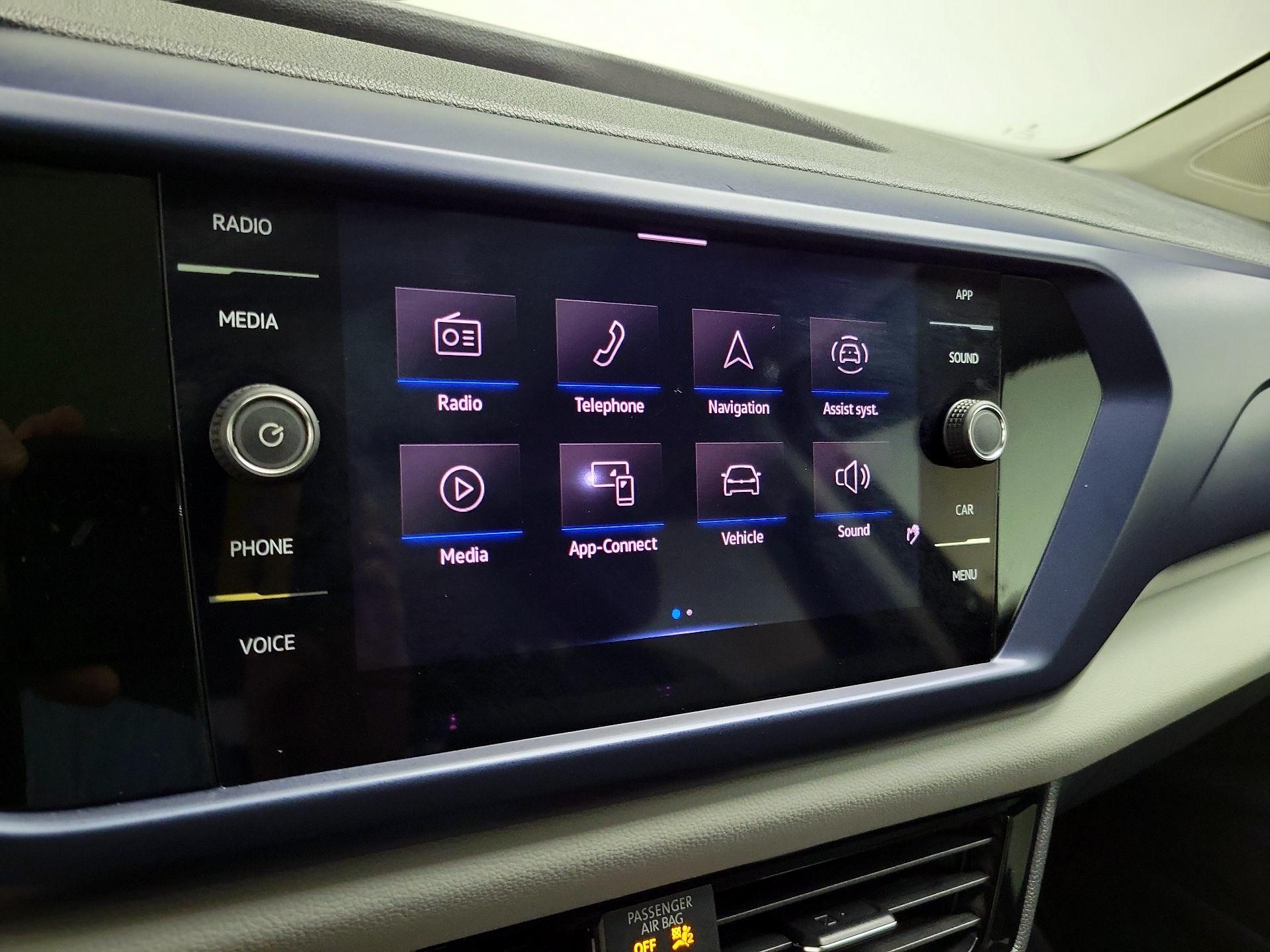 Thumbnail: 2023 Volkswagen Taos - 14