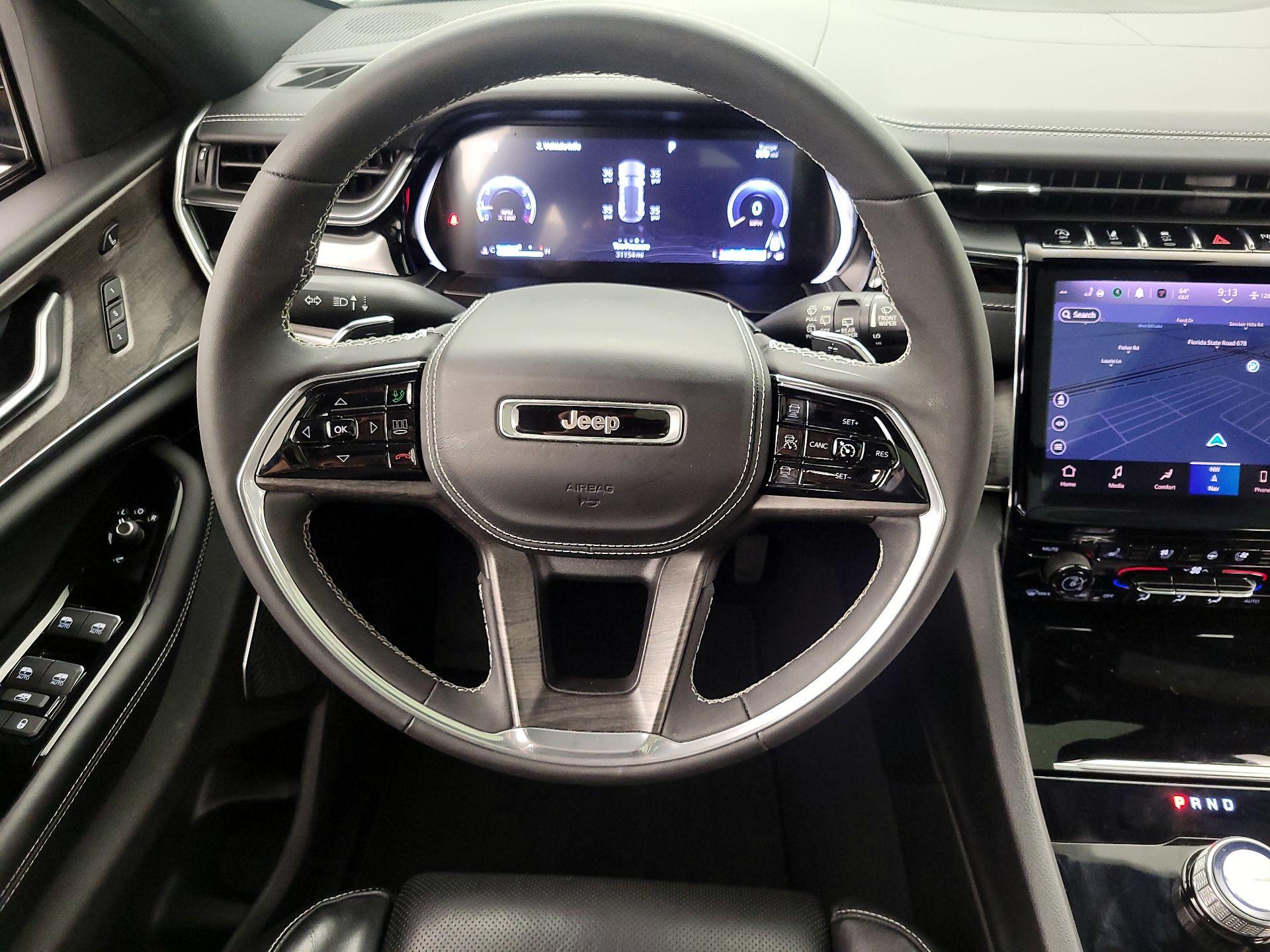 Thumbnail: 2023 Jeep Grand Cherokee - 10