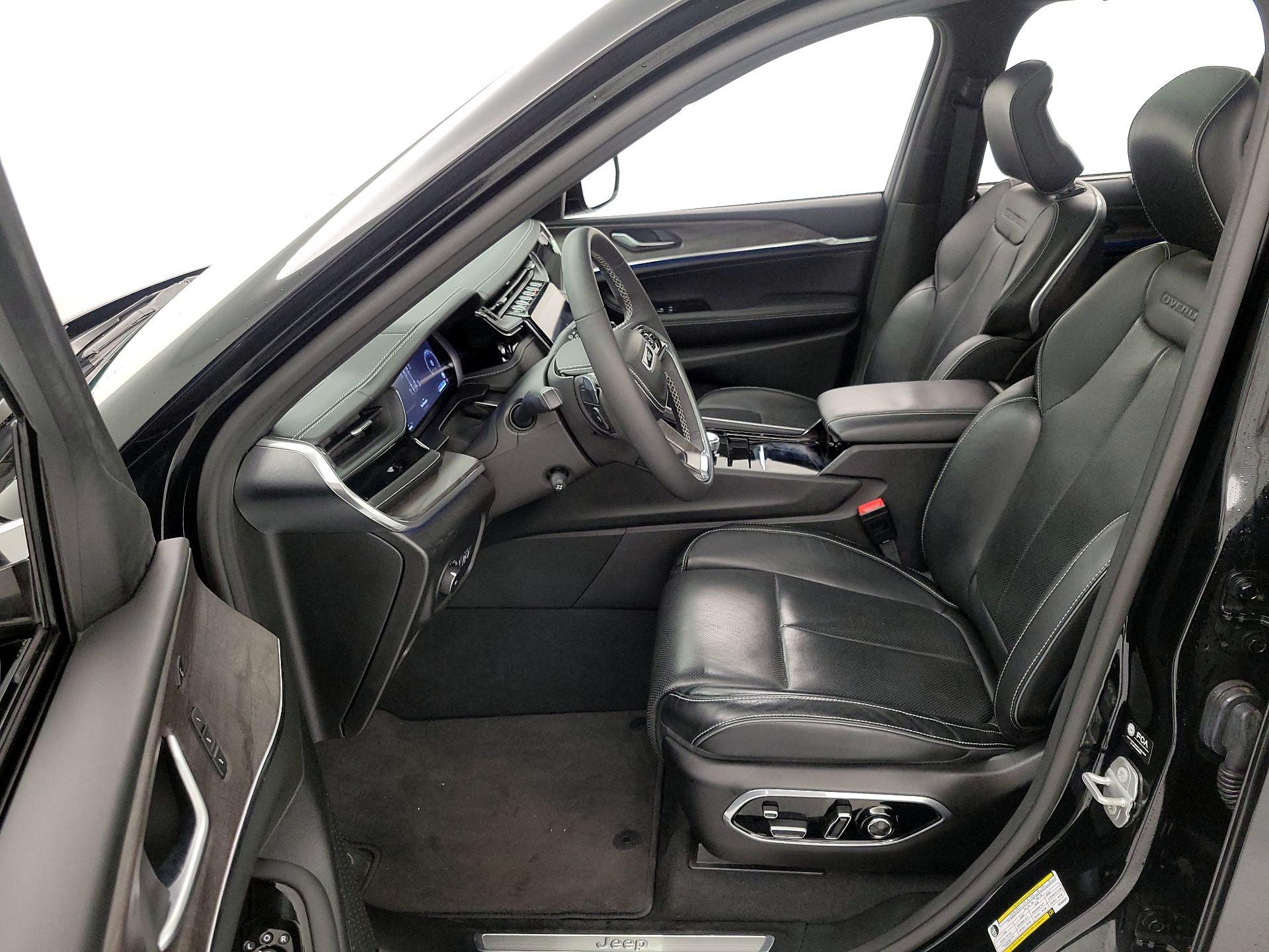 Thumbnail: 2023 Jeep Grand Cherokee - 11