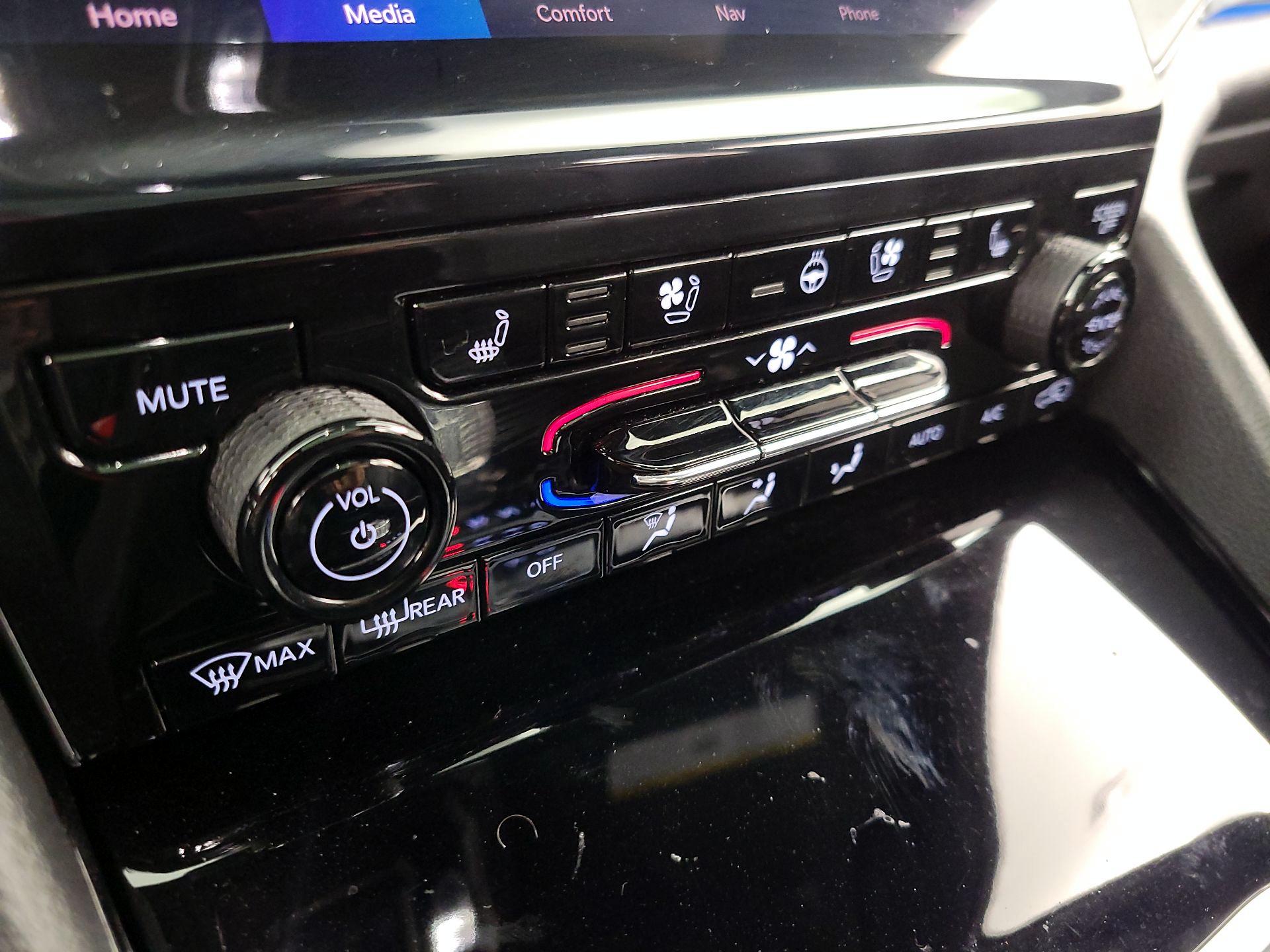 Thumbnail: 2023 Jeep Grand Cherokee - 17