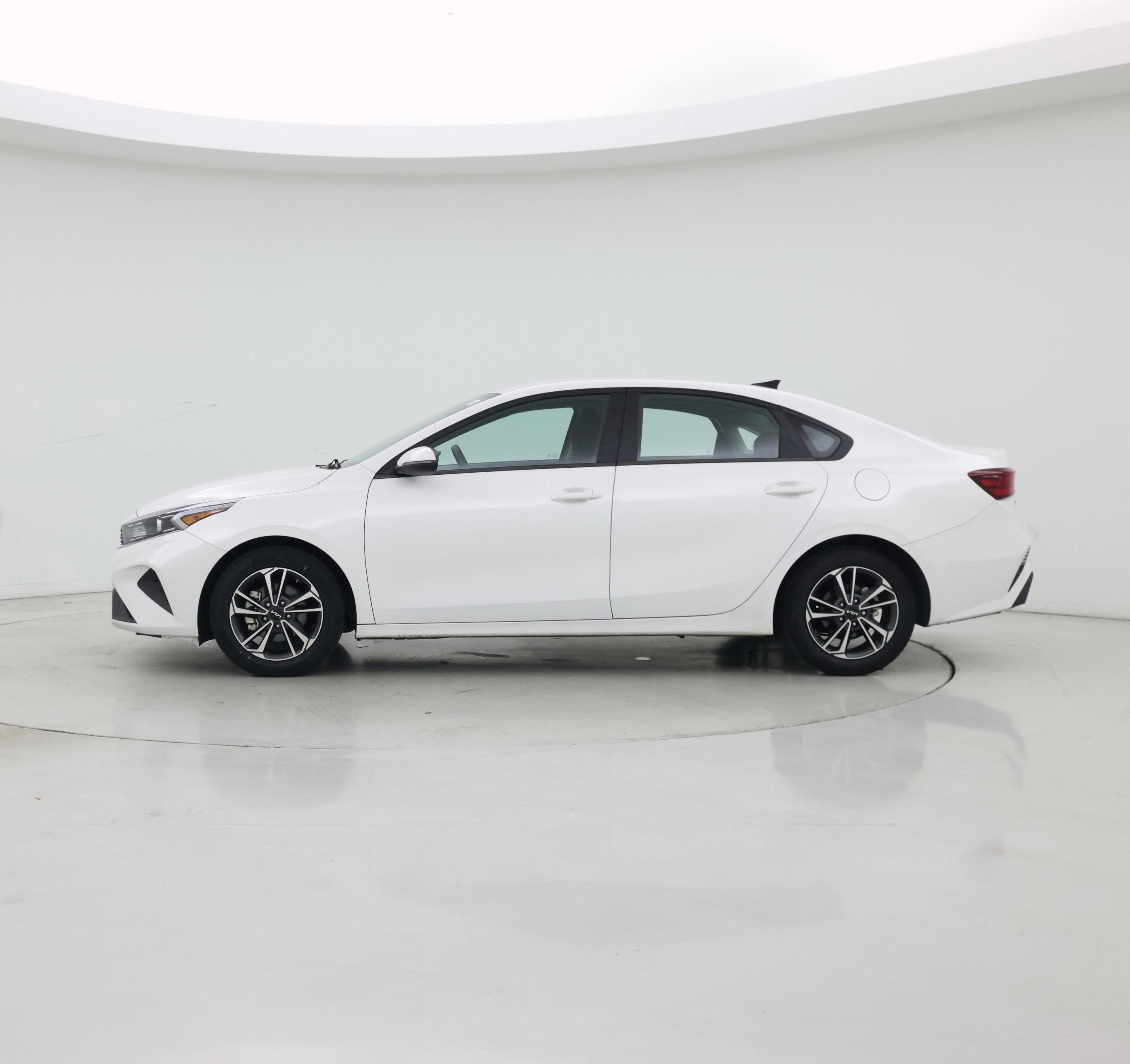 Thumbnail: 2024 Kia Forte - 3