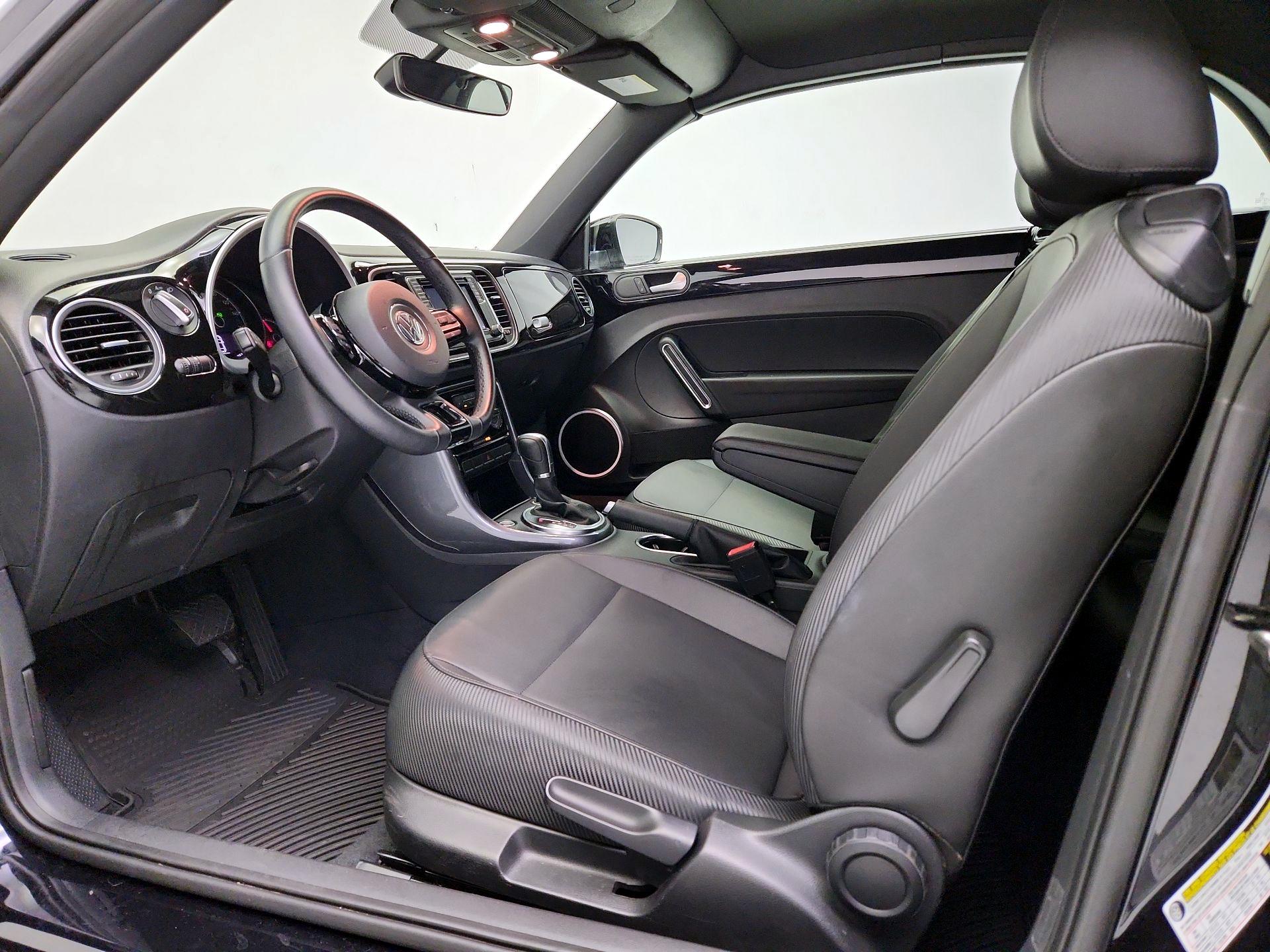 Thumbnail: 2018 Volkswagen Beetle - 11