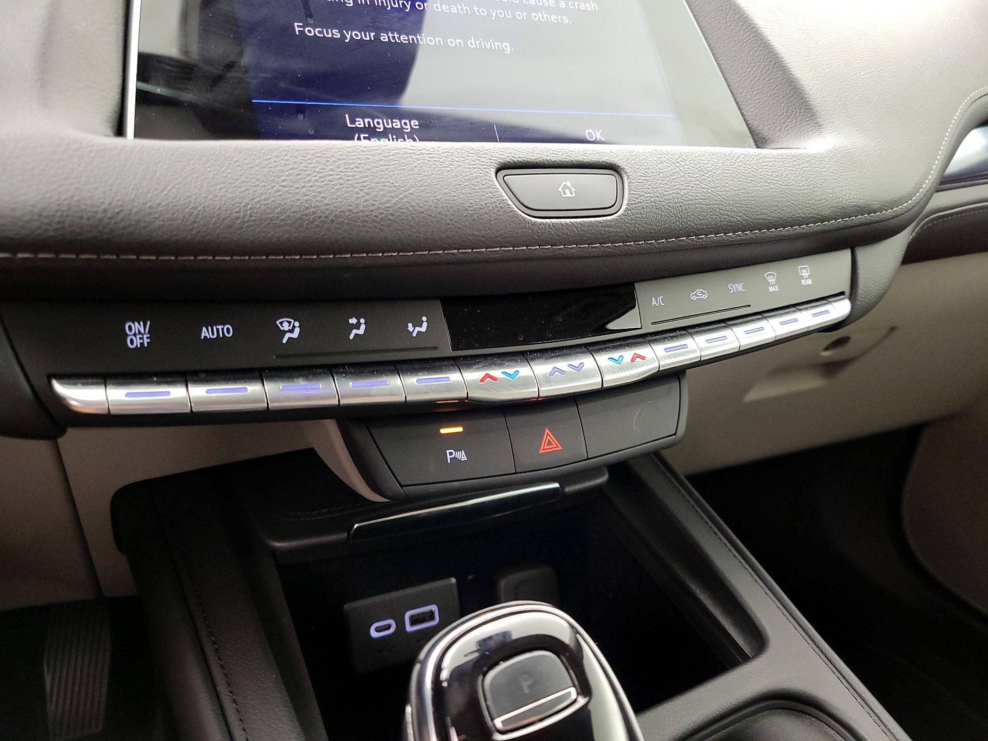 Thumbnail: 2023 Cadillac XT4 - 16