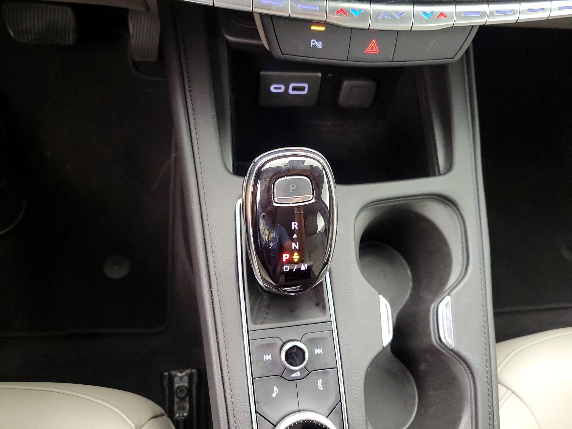 Thumbnail: 2023 Cadillac XT4 - 17