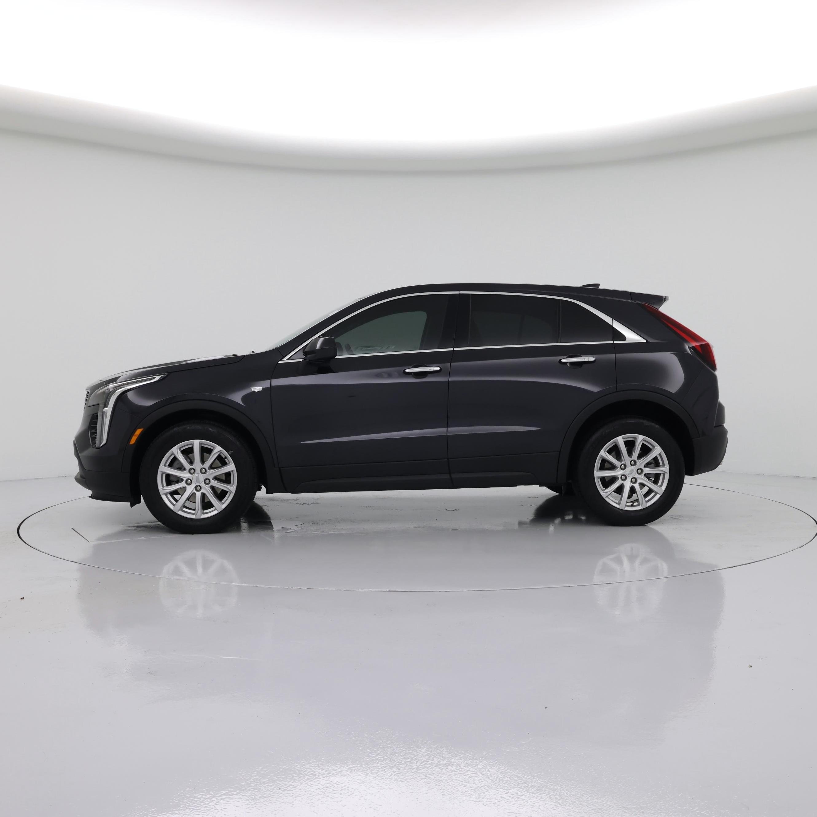 Thumbnail: 2023 Cadillac XT4 - 3