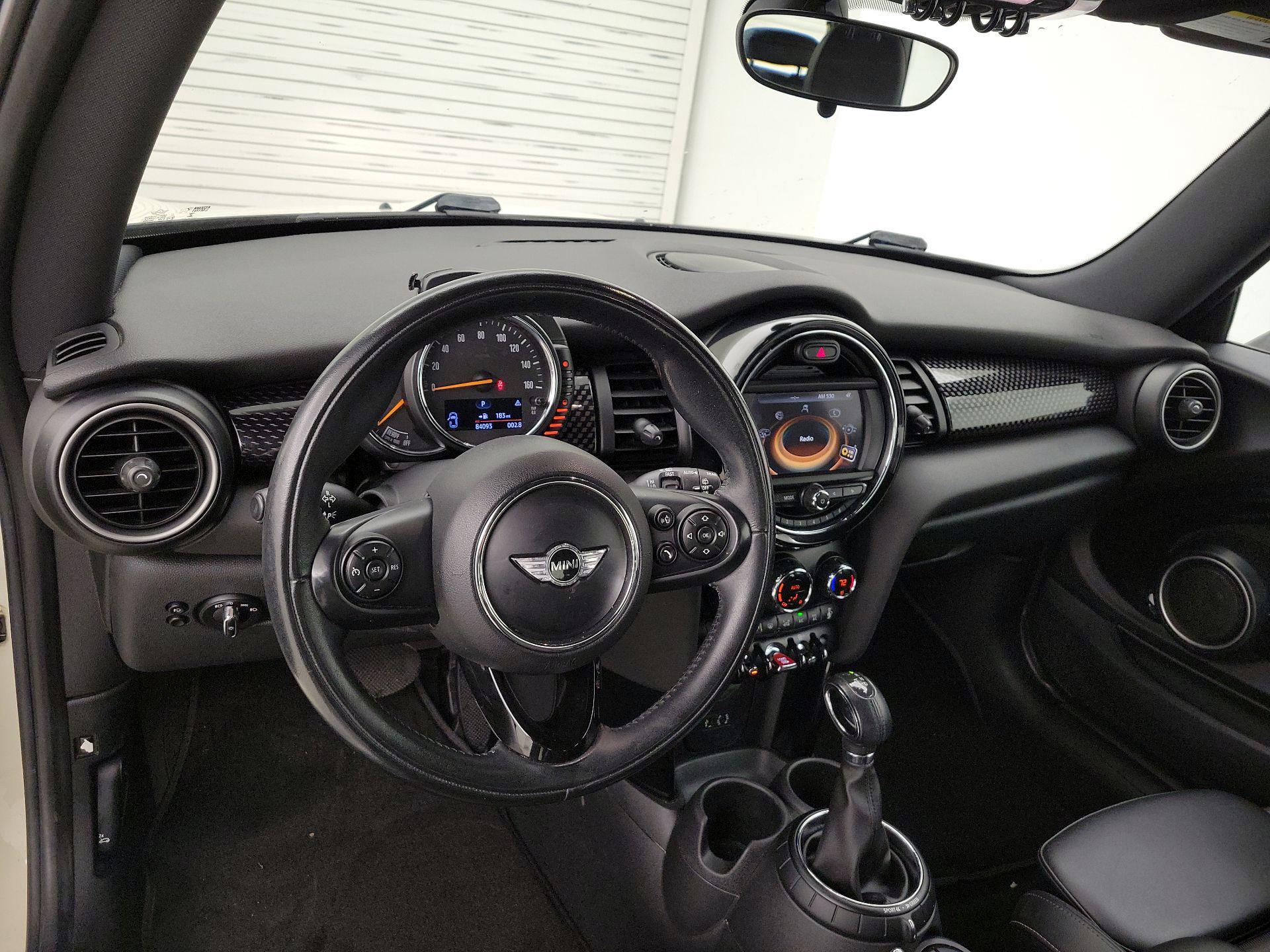 Thumbnail: 2015 MINI Cooper Hardtop - 9