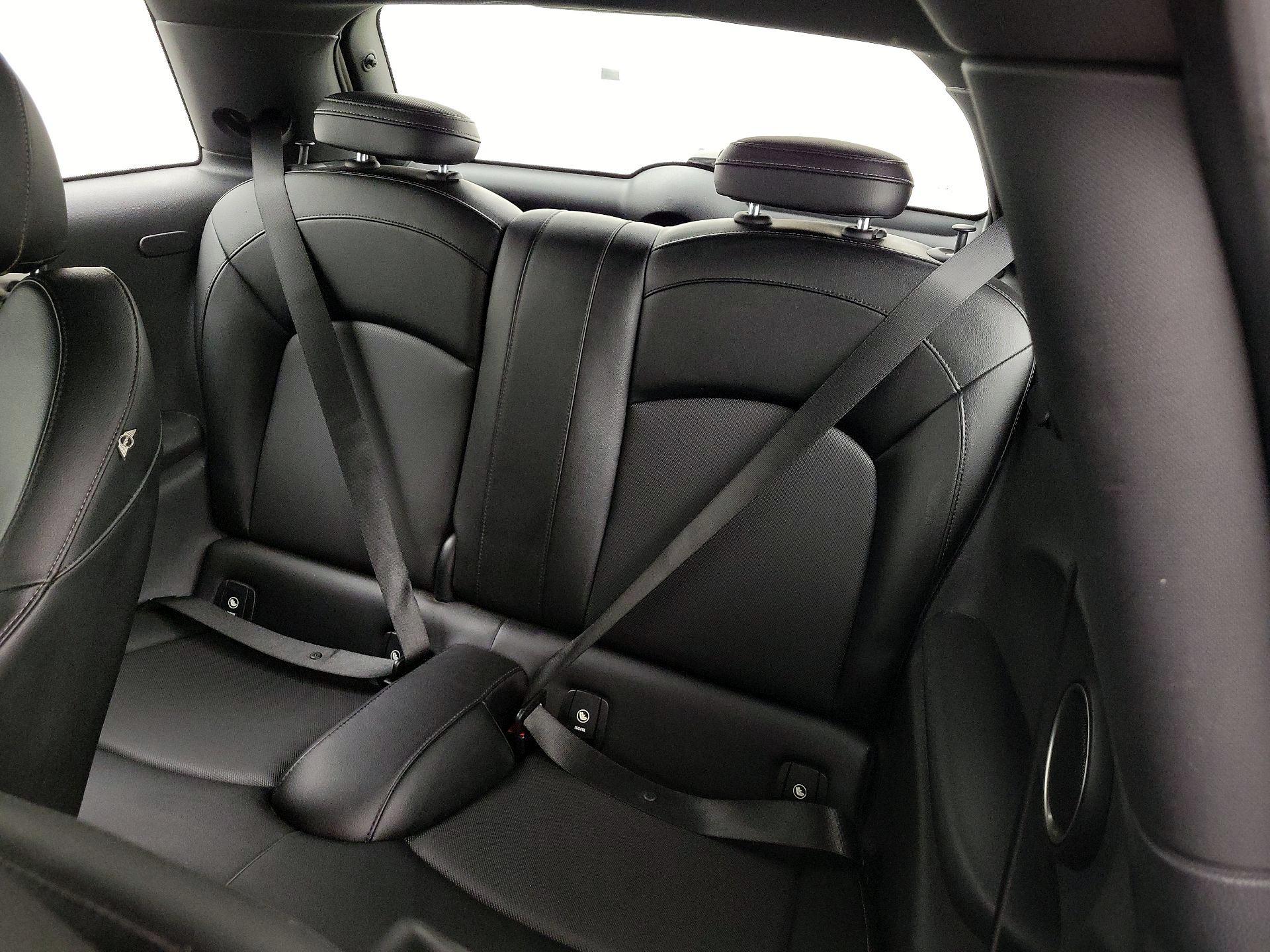 Thumbnail: 2015 MINI Cooper Hardtop - 18