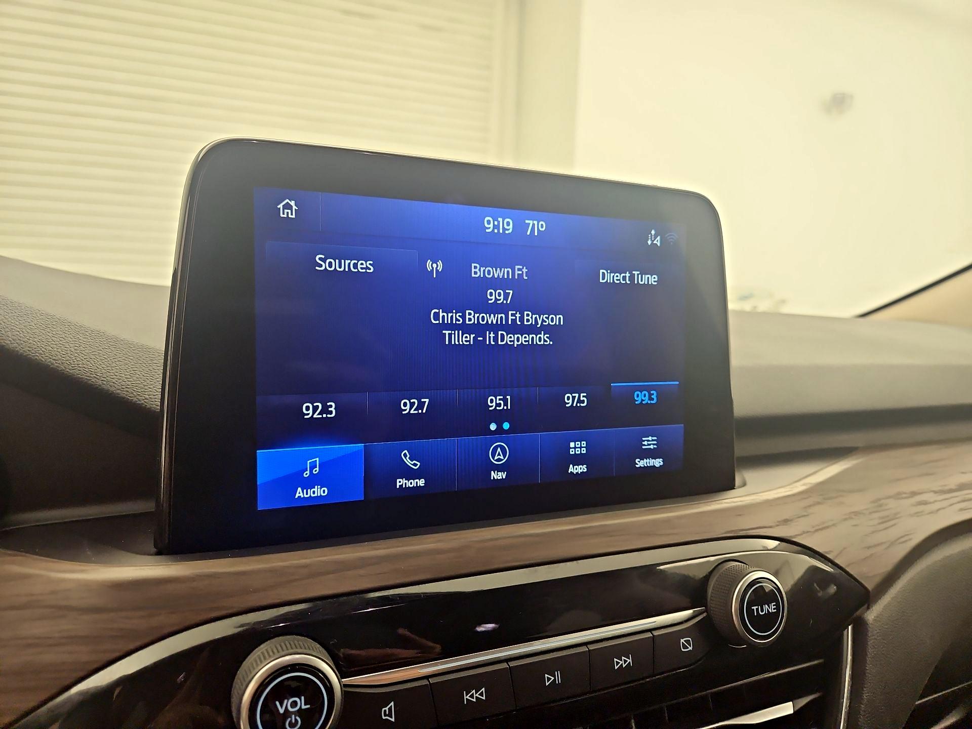 Thumbnail: 2020 Ford Escape - 16