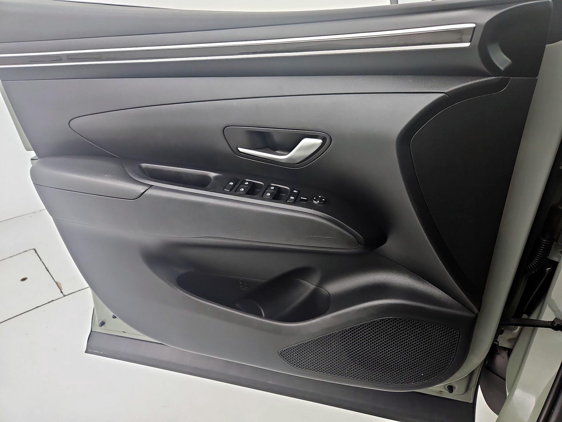 Thumbnail: 2023 Hyundai Santa Cruz - 12