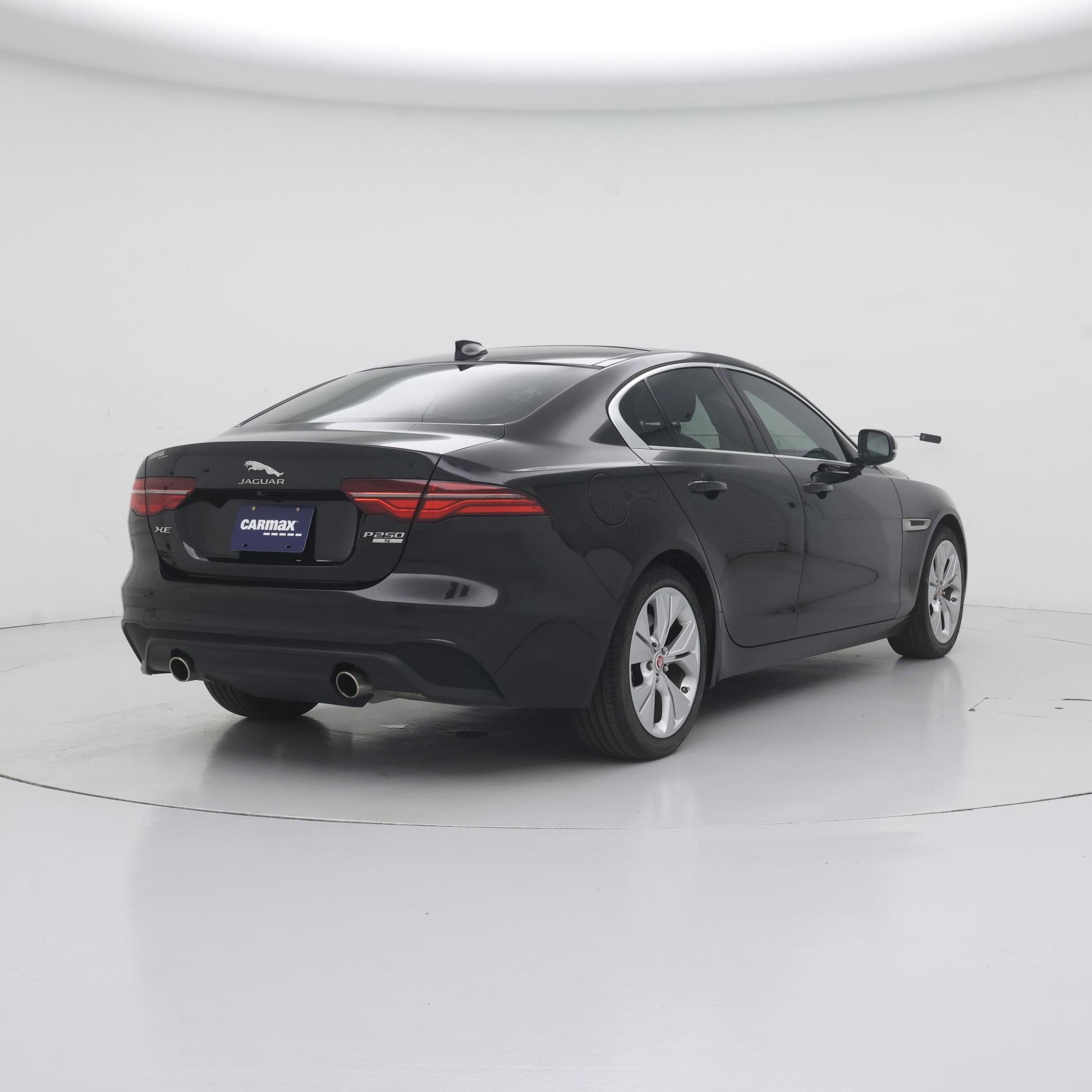 Thumbnail: 2020 Jaguar XE - 8