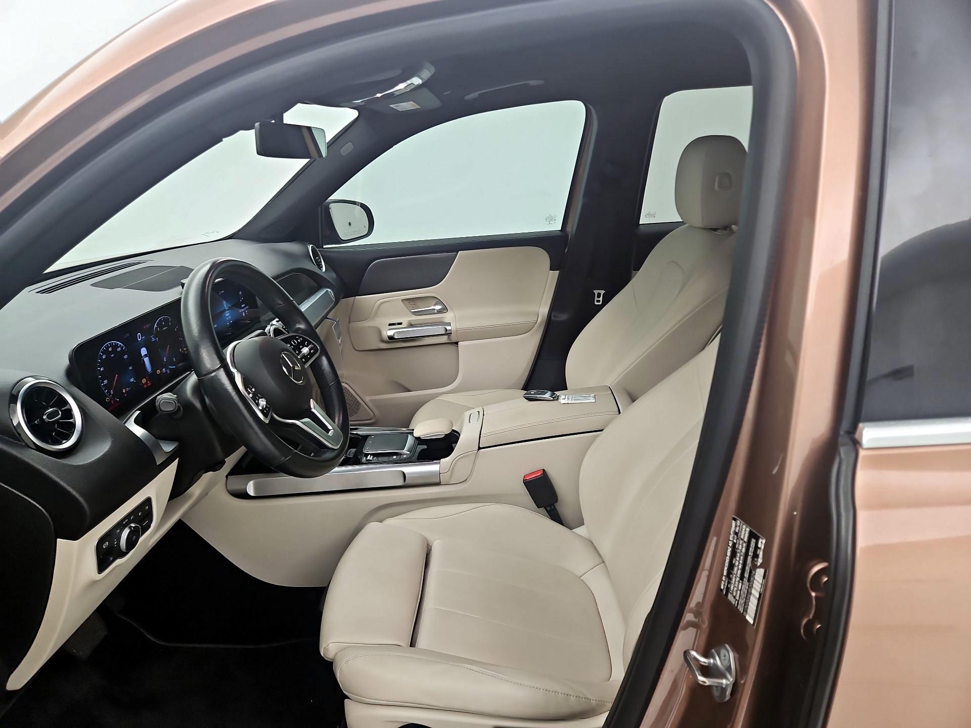 Thumbnail: 2022 Mercedes-Benz GLB - 11