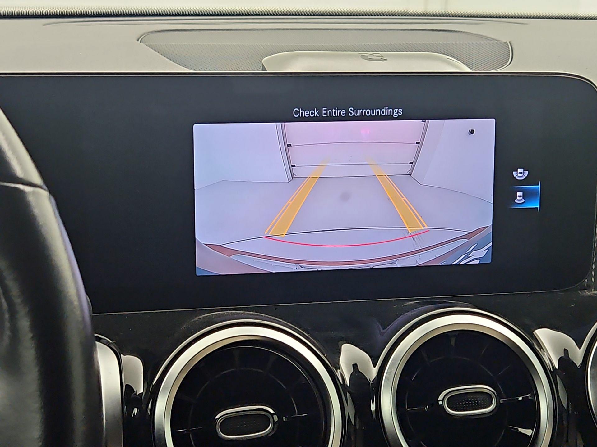 Thumbnail: 2022 Mercedes-Benz GLB - 14