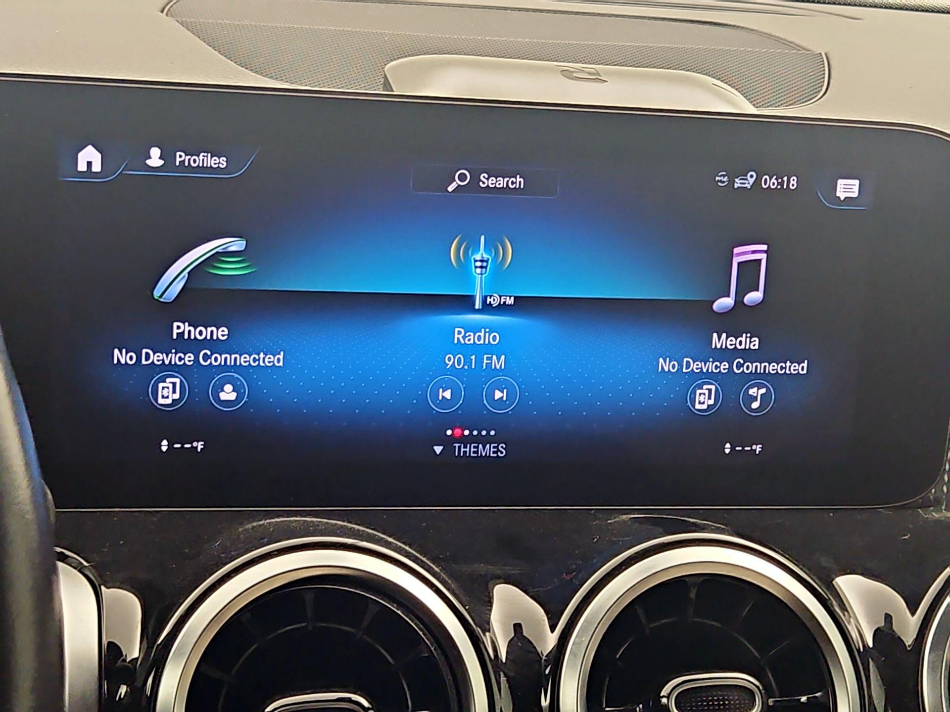 Thumbnail: 2022 Mercedes-Benz GLB - 15