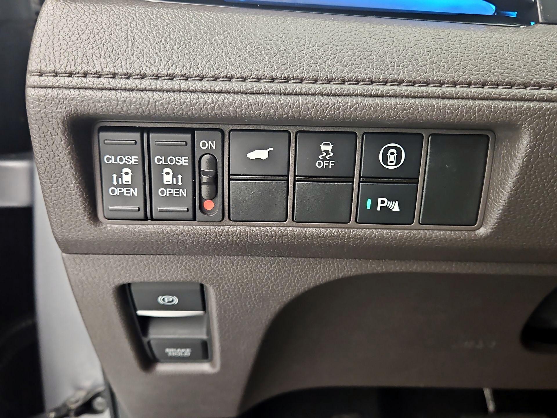 Thumbnail: 2022 Honda Odyssey - 13