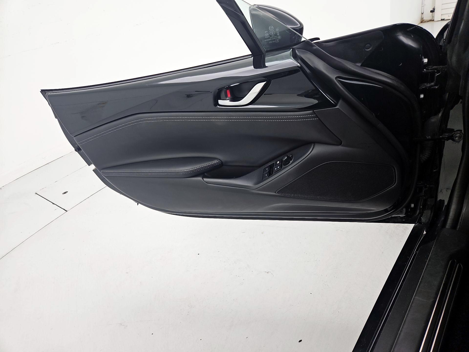 Thumbnail: 2023 Mazda MX-5 Miata - 12