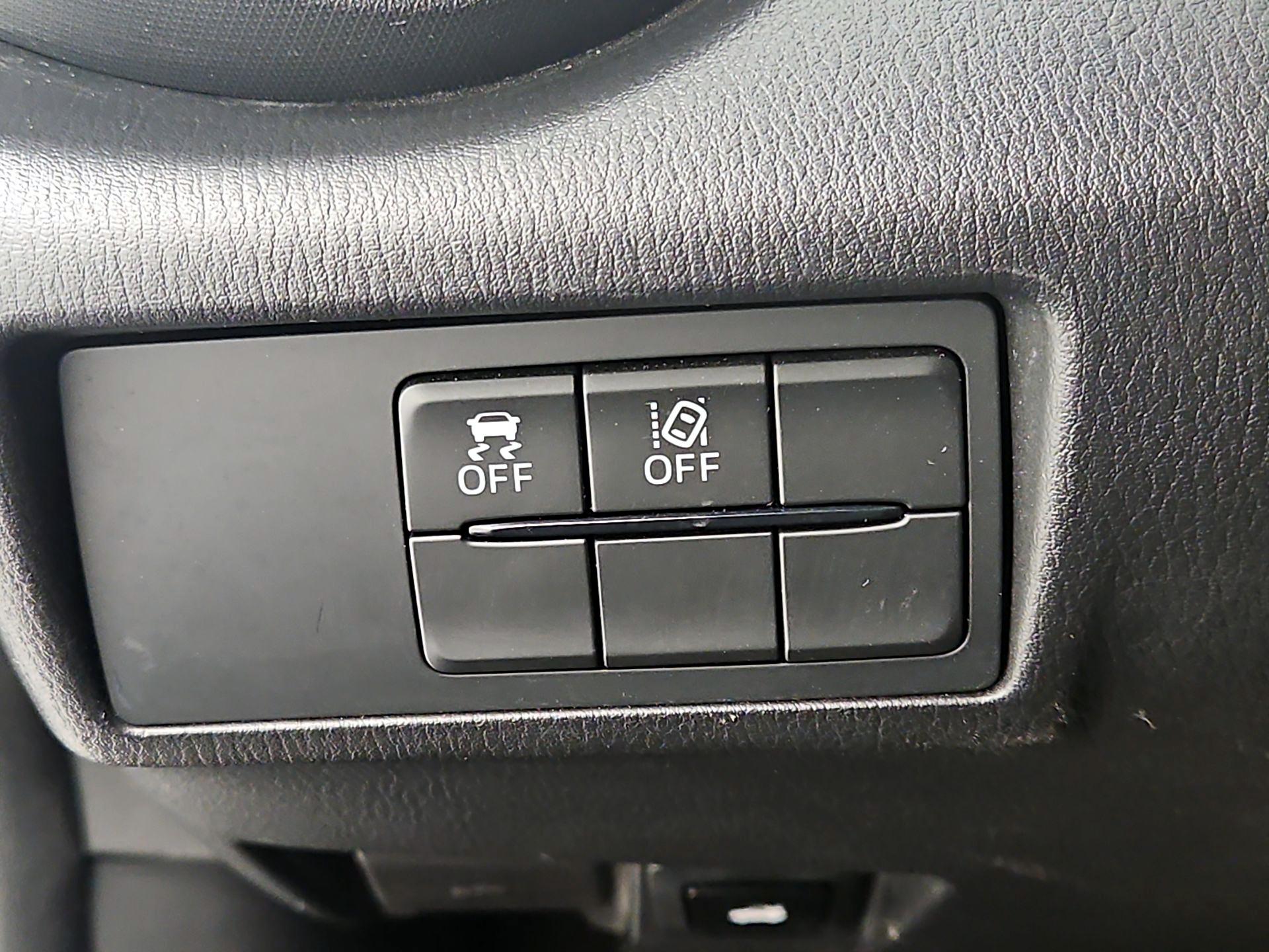 Thumbnail: 2023 Mazda MX-5 Miata - 13