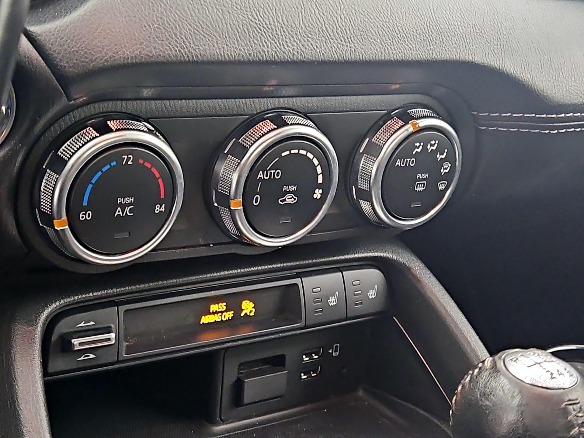 Thumbnail: 2023 Mazda MX-5 Miata - 17