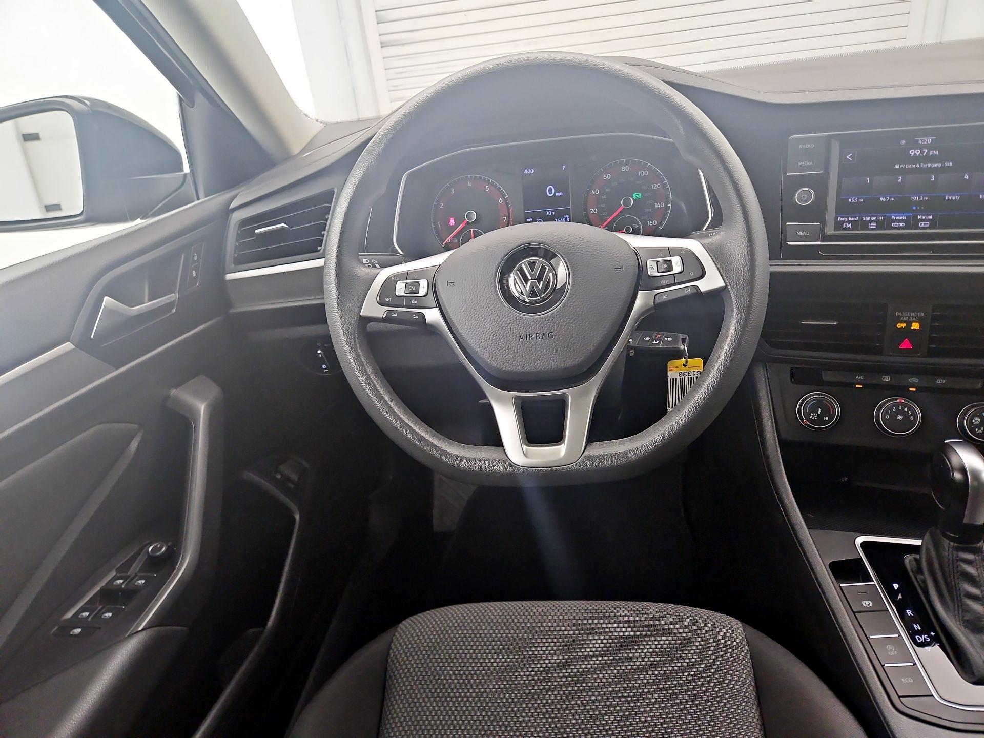 Thumbnail: 2021 Volkswagen Jetta - 10