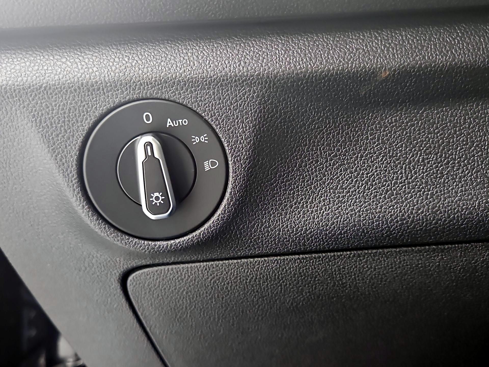 Thumbnail: 2021 Volkswagen Jetta - 13